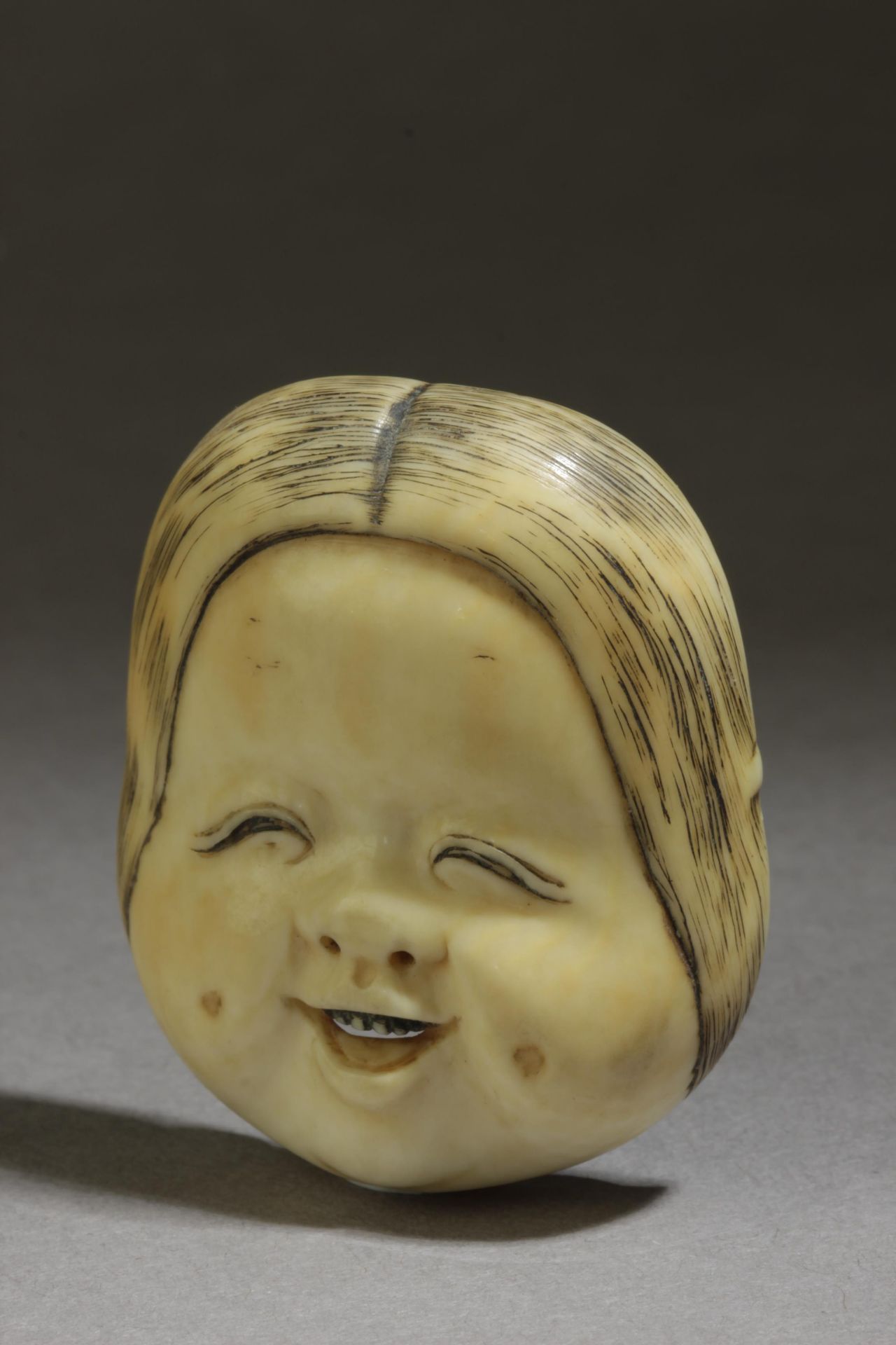 A Japanese netsuke from Meiji period circa 1900 - Bild 2 aus 5