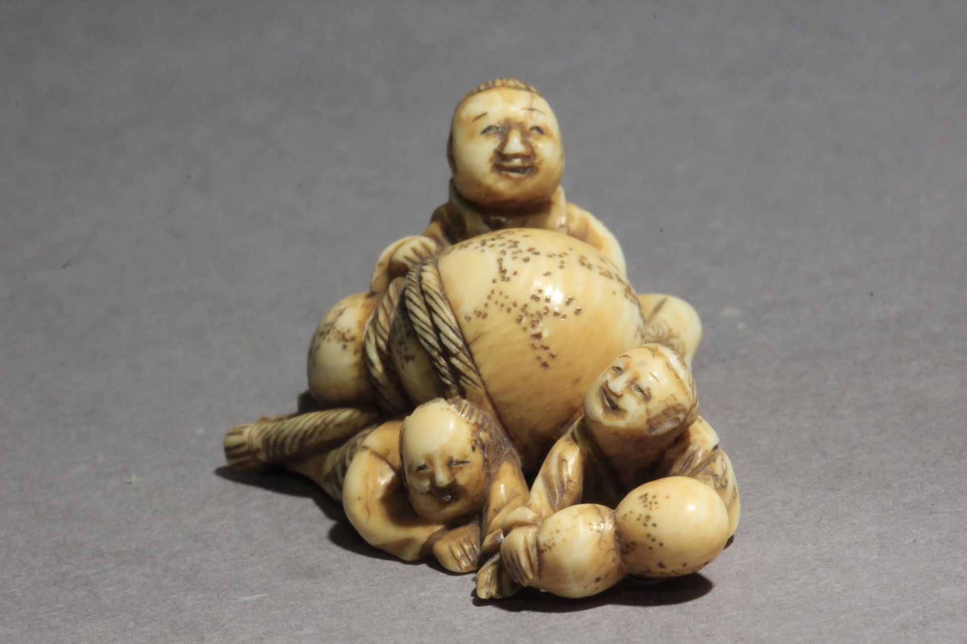 A late 19th century Japanese netsuke. SignedKatsura? - Image 2 of 7