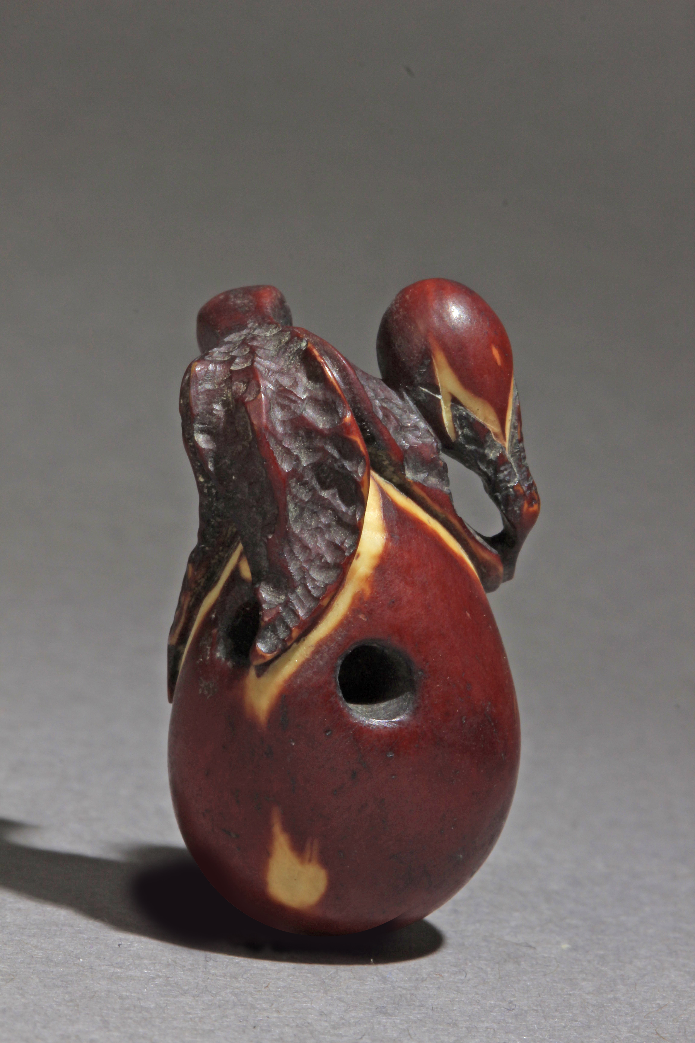 A late 19th century Japanese netsuke from Meiji period - Image 4 of 7