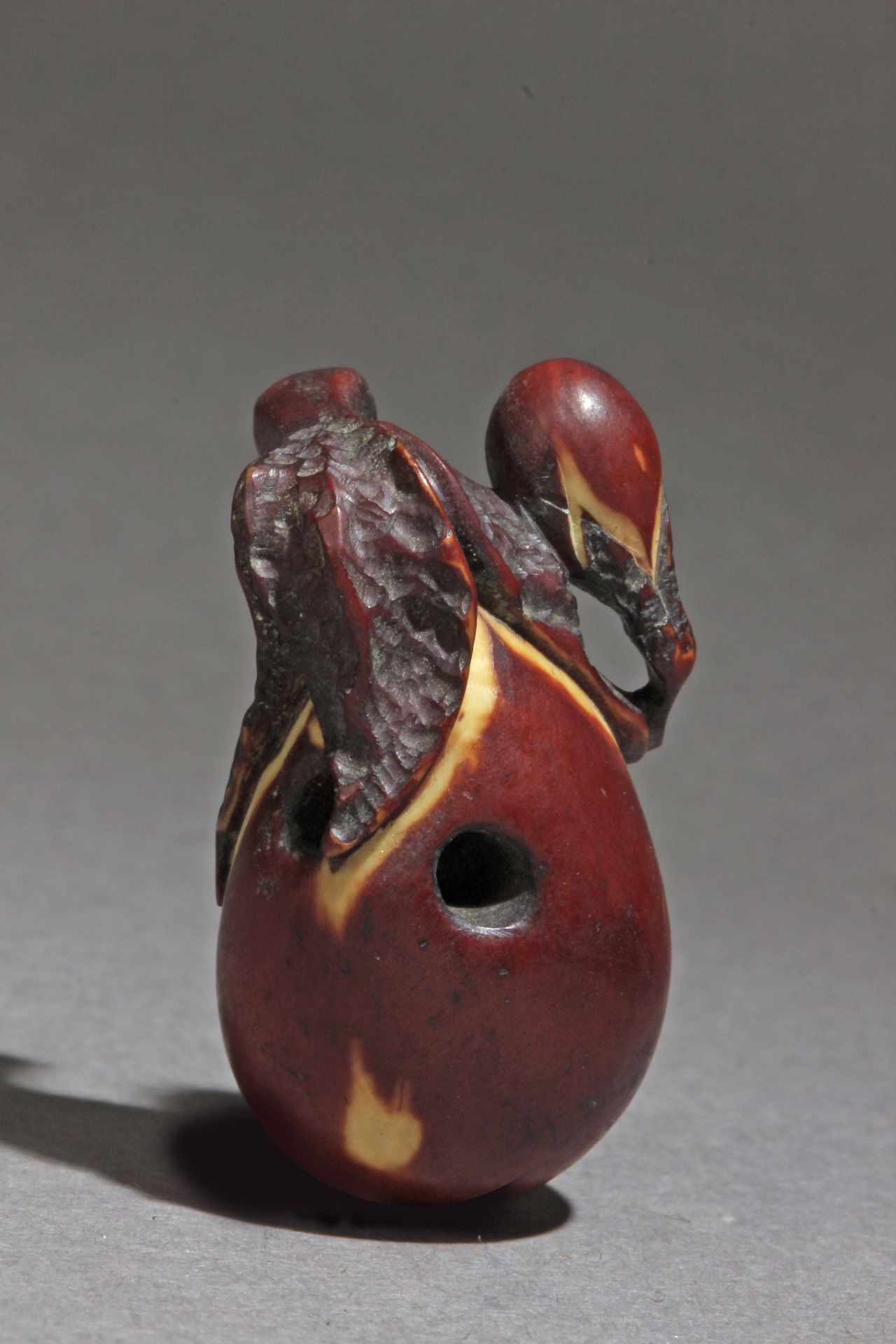 A late 19th century Japanese netsuke from Meiji period - Image 4 of 7