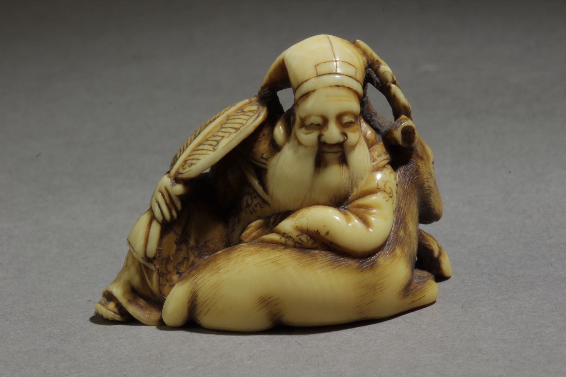 A 19th century Japanese netsuke from Edo period. Signed Tomochika