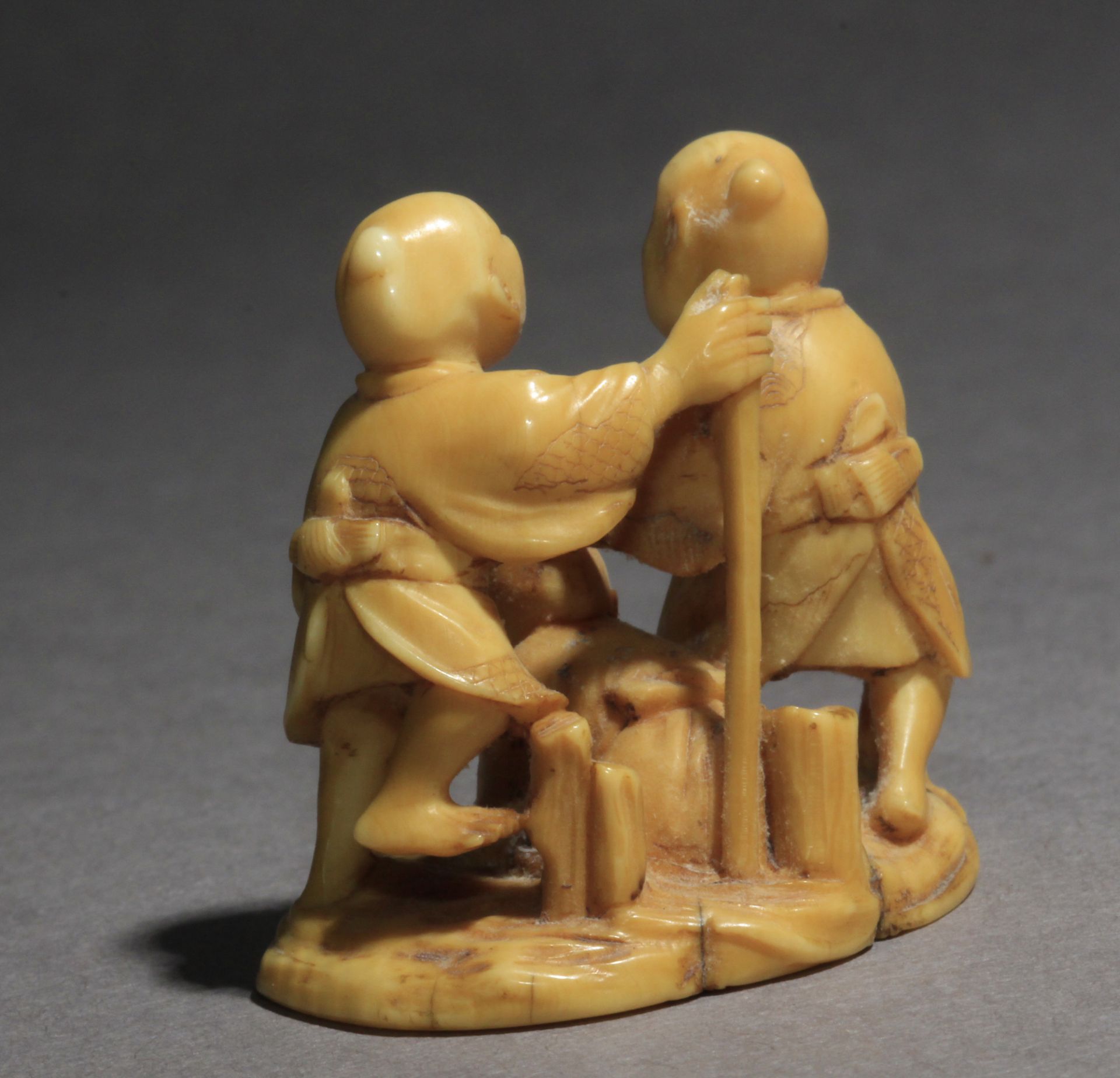 A late 19th century Japanese netsuke-okimono from Meiji period. Signed Tsugukazu - Image 3 of 8