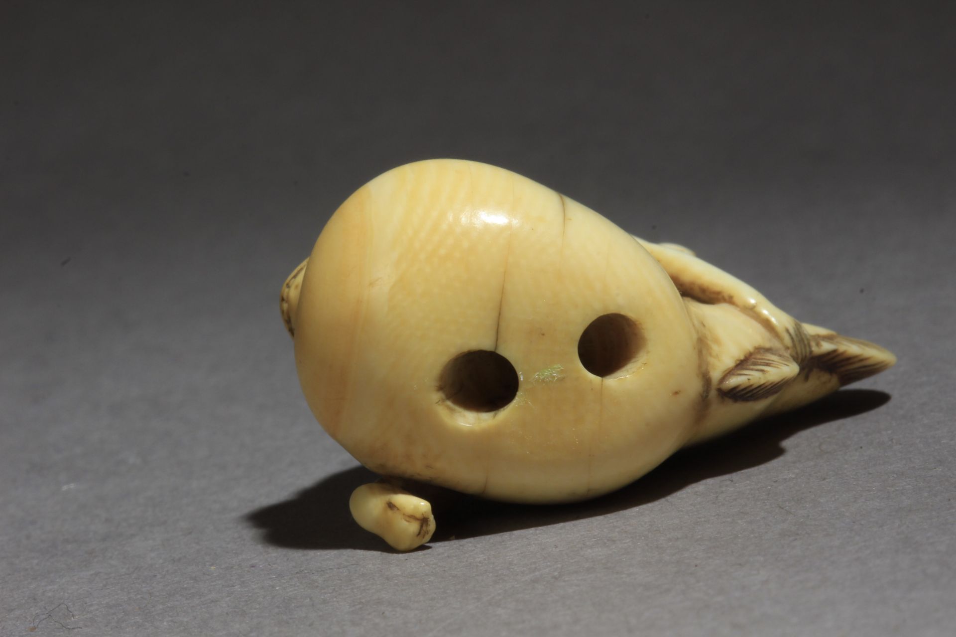 A mid 19th century Japanese netsuke from Edo period - Bild 7 aus 7