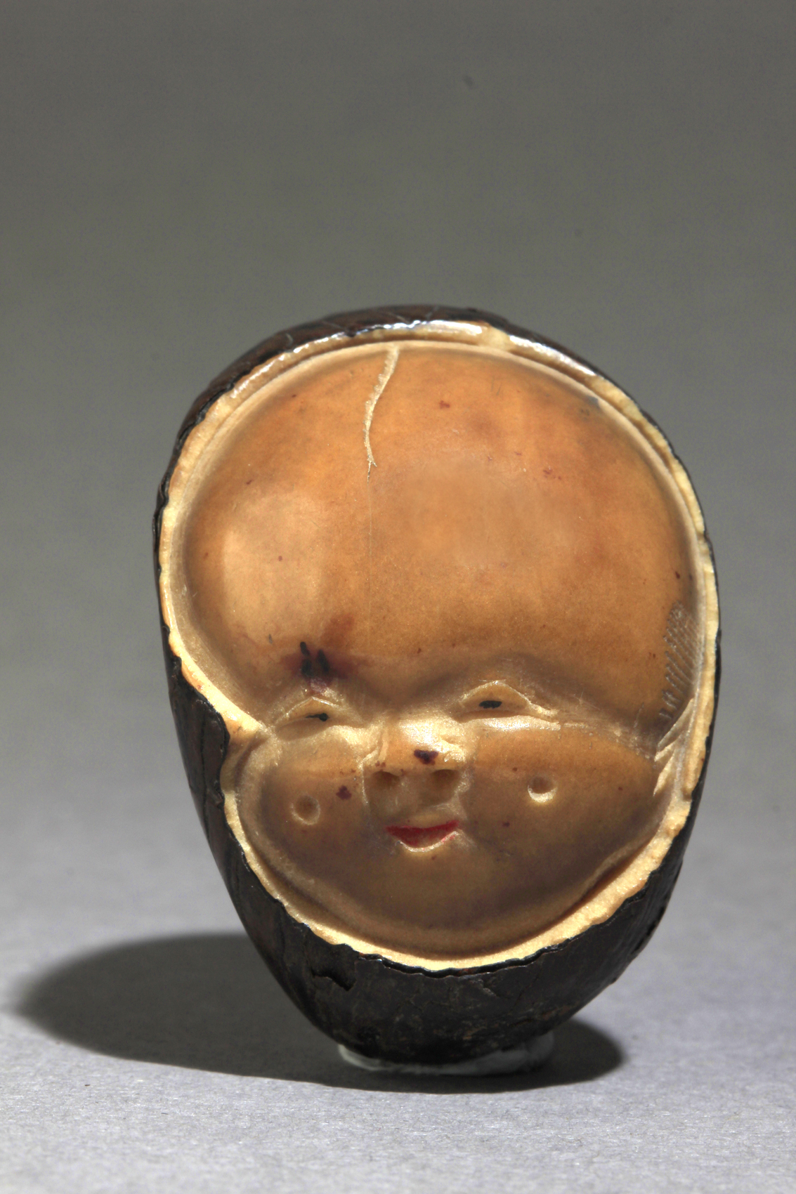 An early 19th century Japanese netsuke from Meiji period. Signed - Image 3 of 7