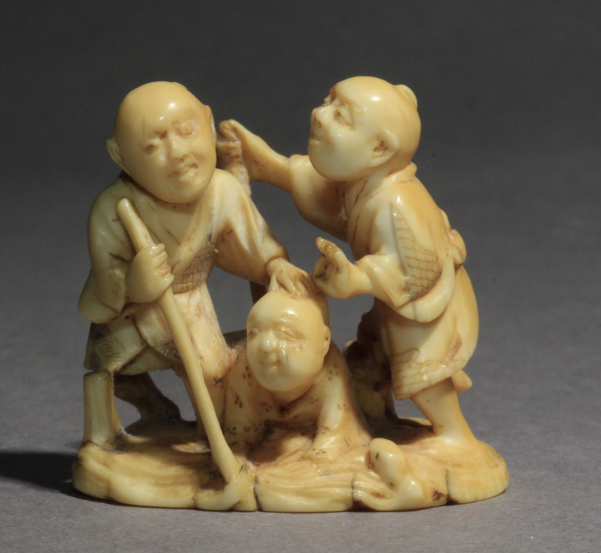 A late 19th century Japanese netsuke-okimono from Meiji period. Signed Tsugukazu