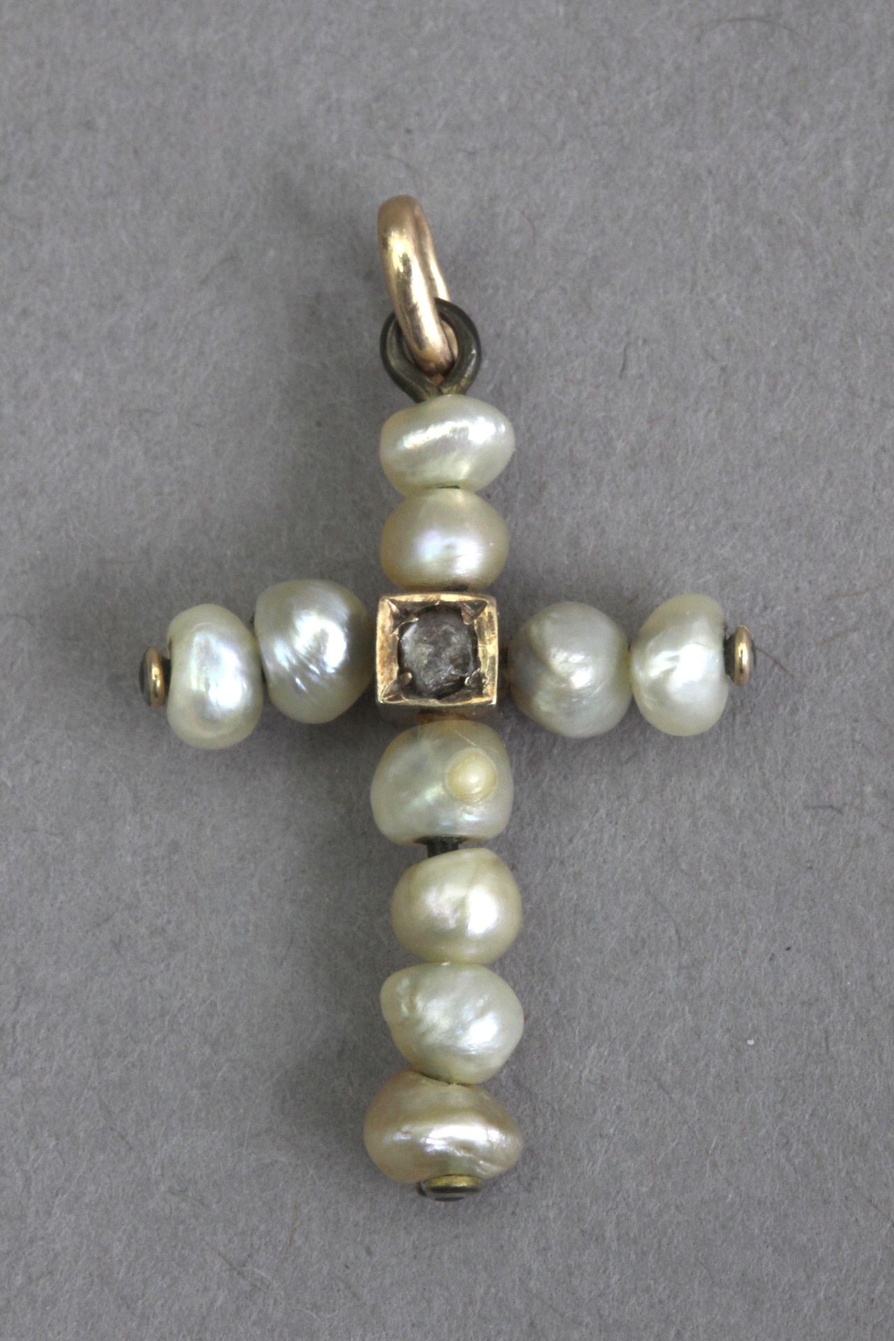 A 19th century freshwater pearls, diamonds, and rubies pendant cross - Bild 3 aus 3