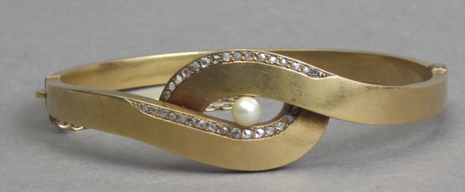 A mid 20th century diamond and pearl bracelet - Image 2 of 6