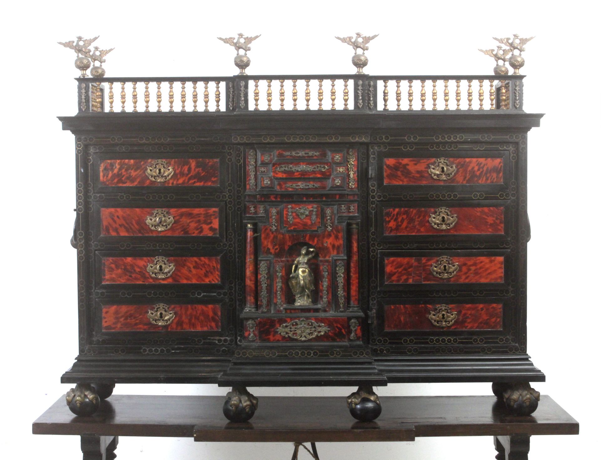 A late 17th century-early 18th century Spanish bargueño filing cabinet - Image 2 of 3