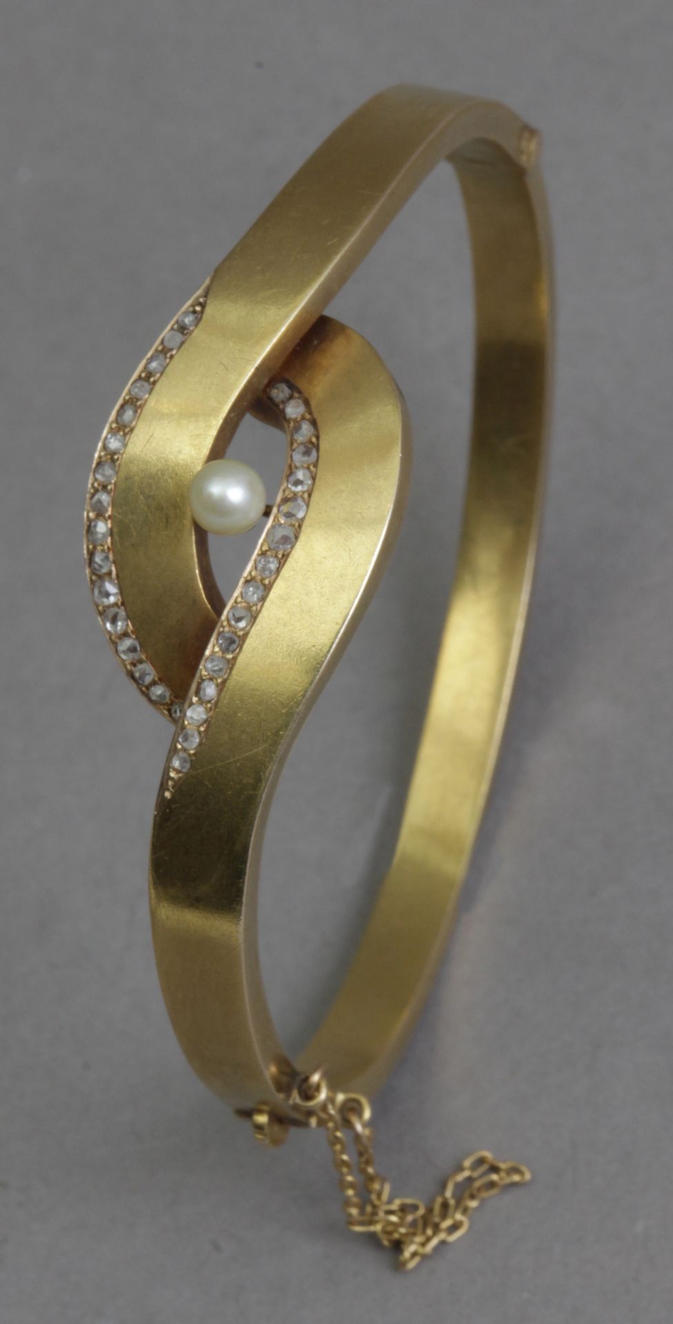 A mid 20th century diamond and pearl bracelet - Image 4 of 6