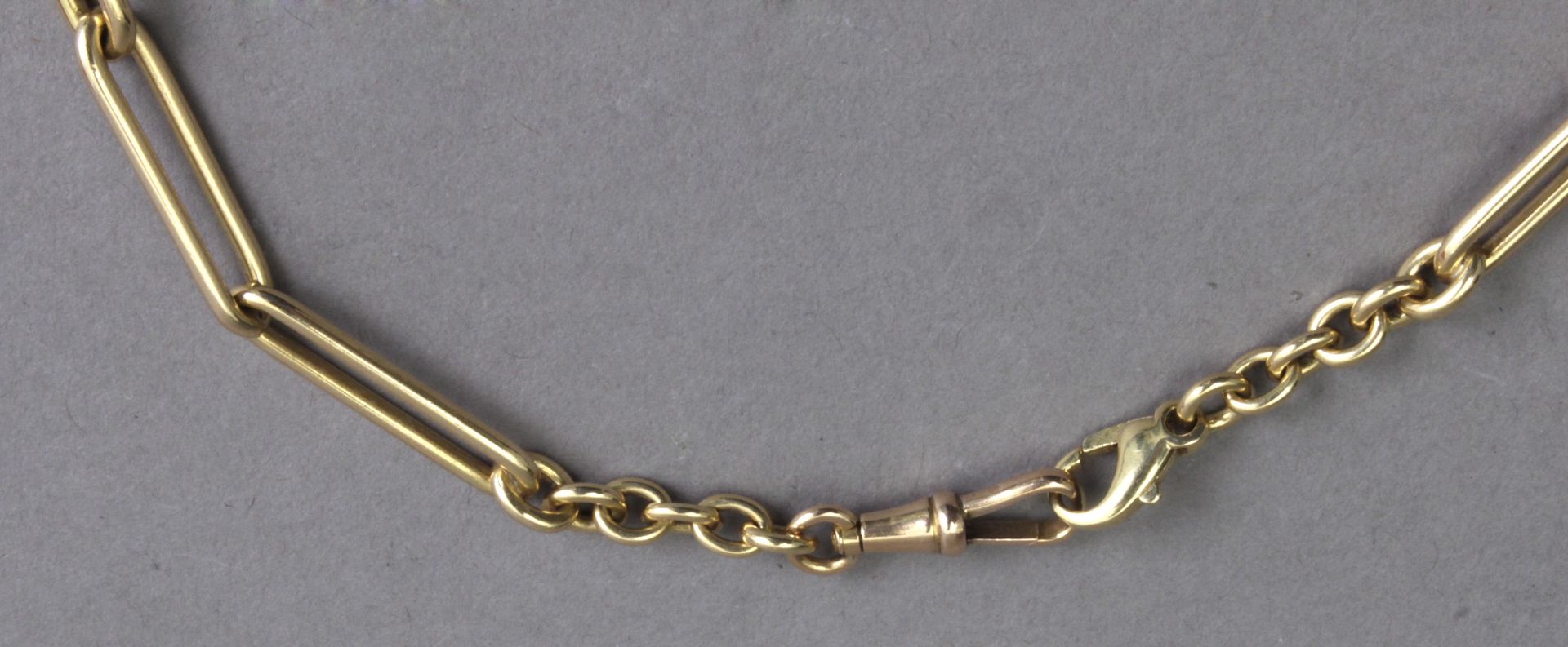 An 18k. yellow gold link necklace - Bild 2 aus 3