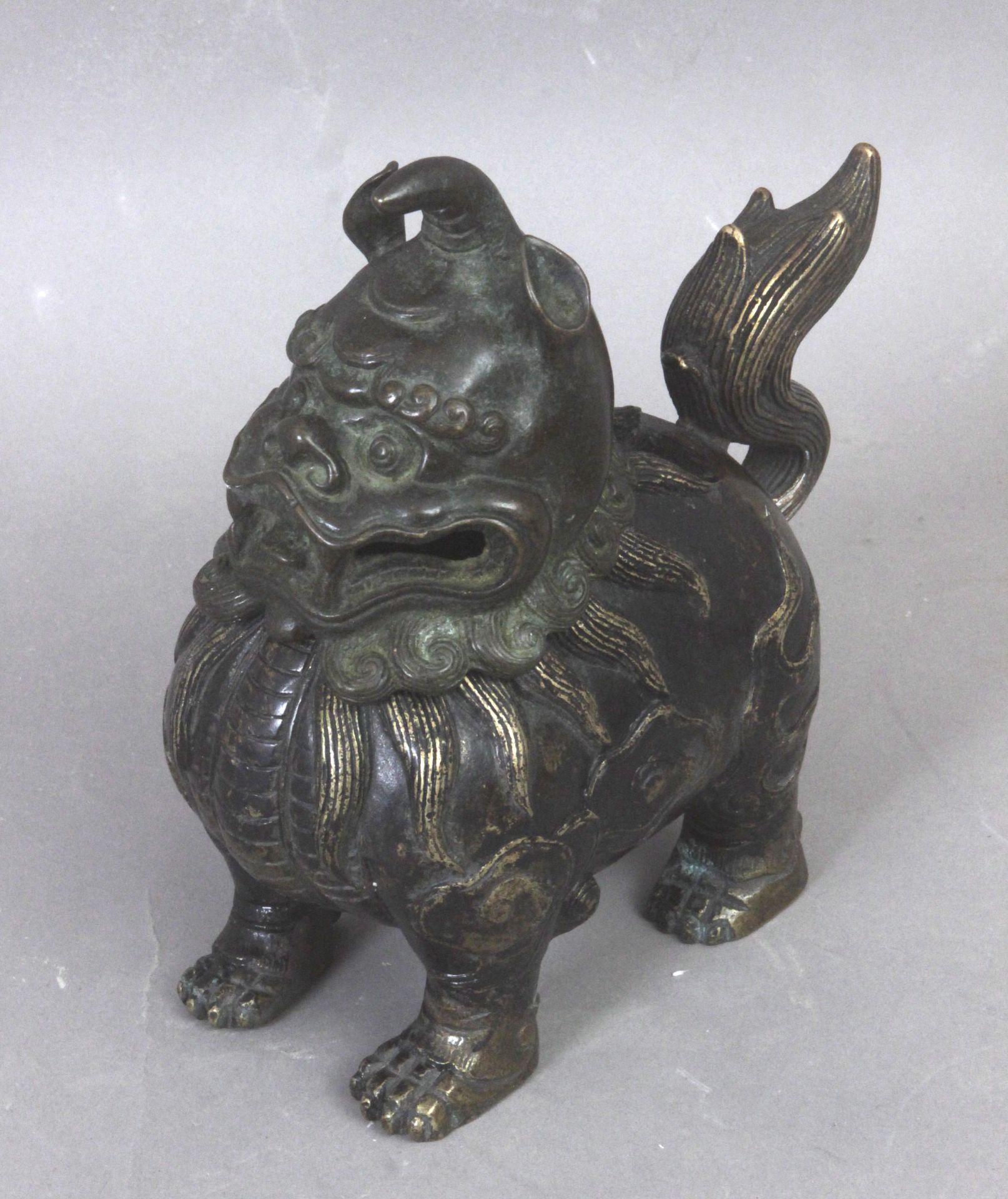 A late 19th century-early 20th century Chinese incense burner