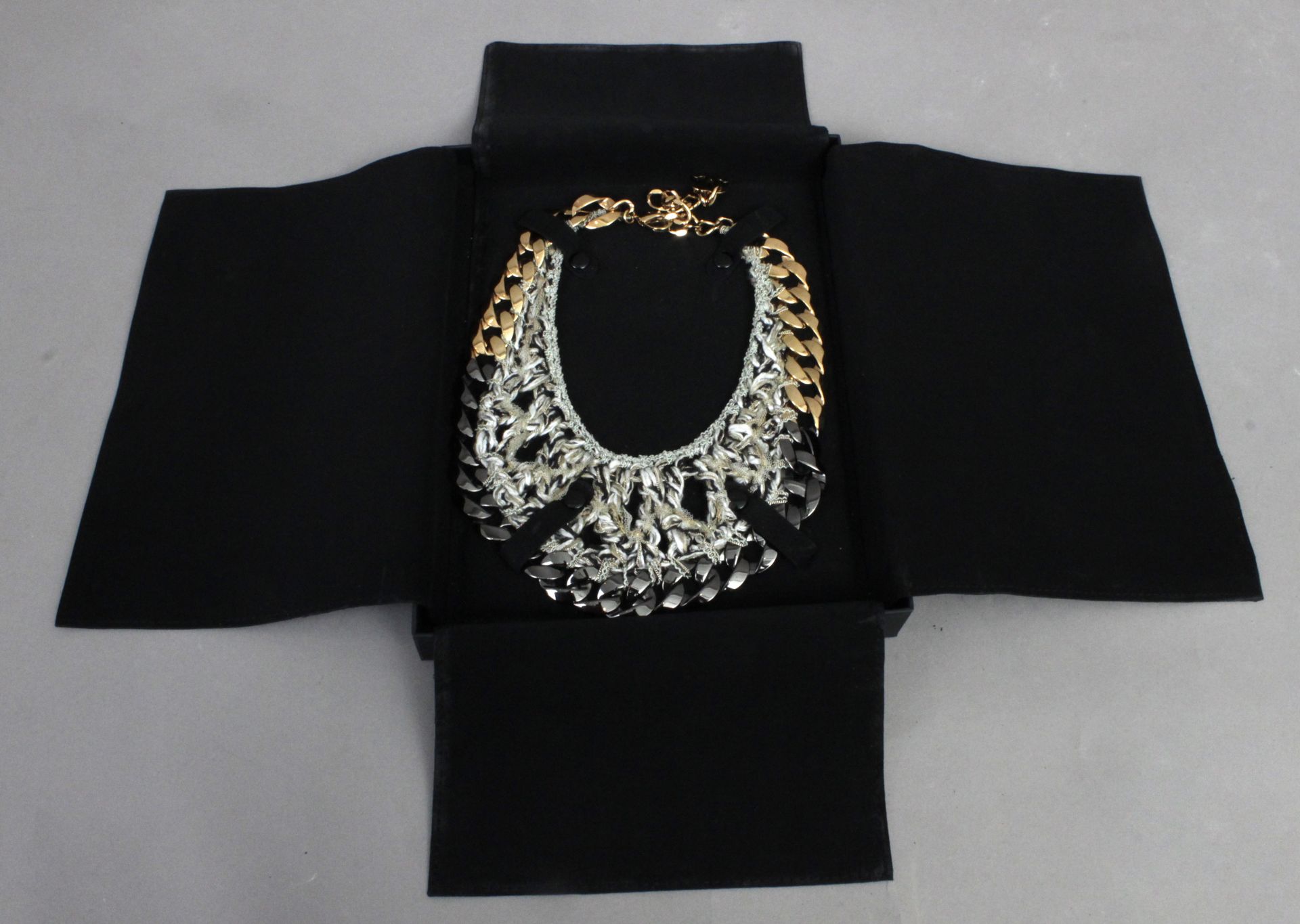 Chanel. Necklace - Bild 4 aus 5