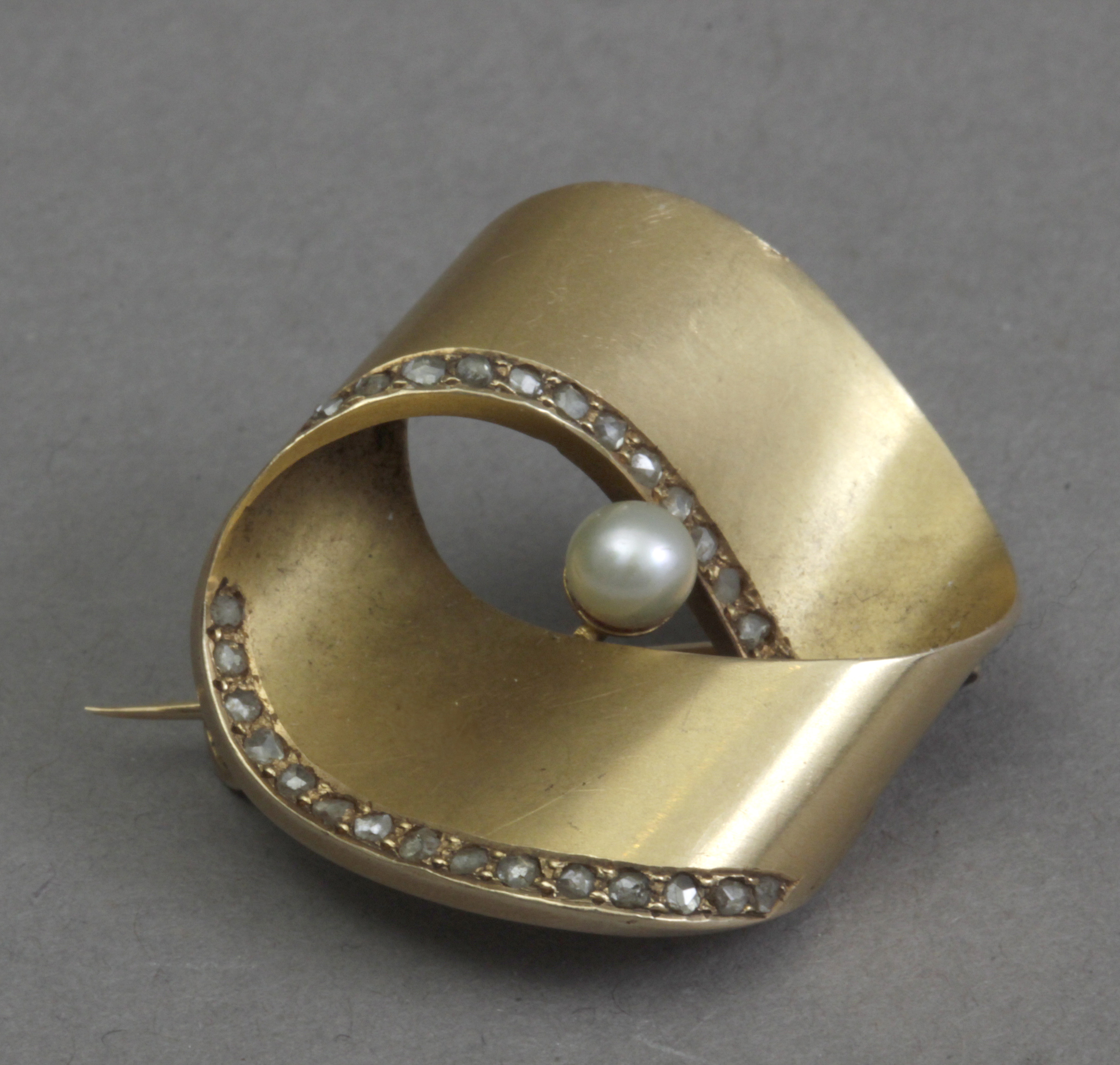 A mid 20th century brooch