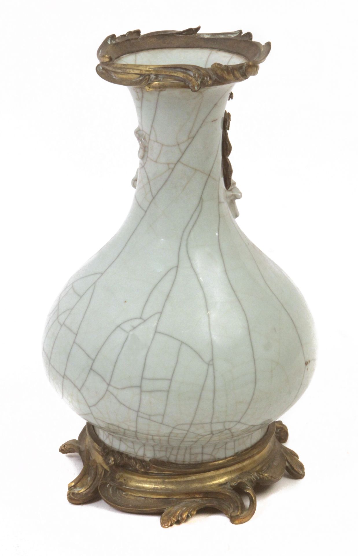 A Chinese celadon vase from Ming dynasty - Bild 4 aus 5