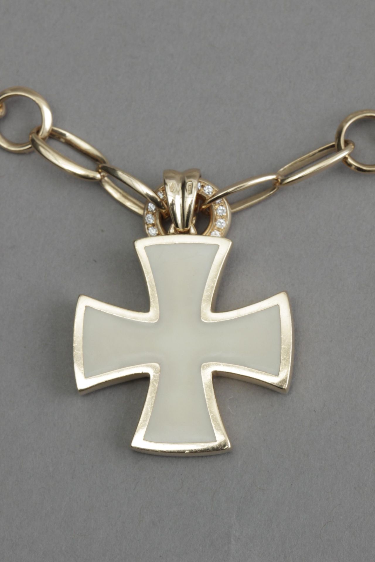 Gavello. Gold enamel and diamond link necklace with a Maltese cross pendant - Image 2 of 3