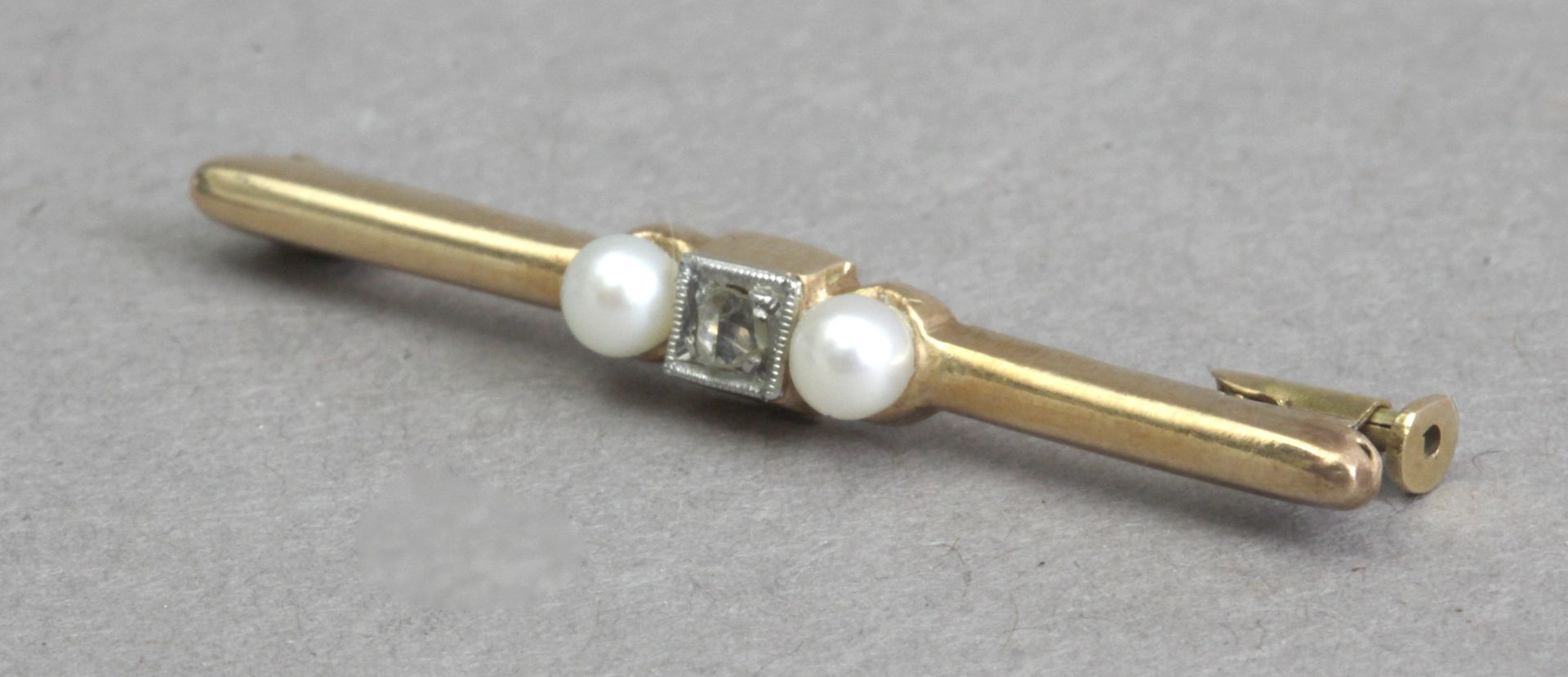 A first third of 20th century tie pin with diamonds and freshwater pearls