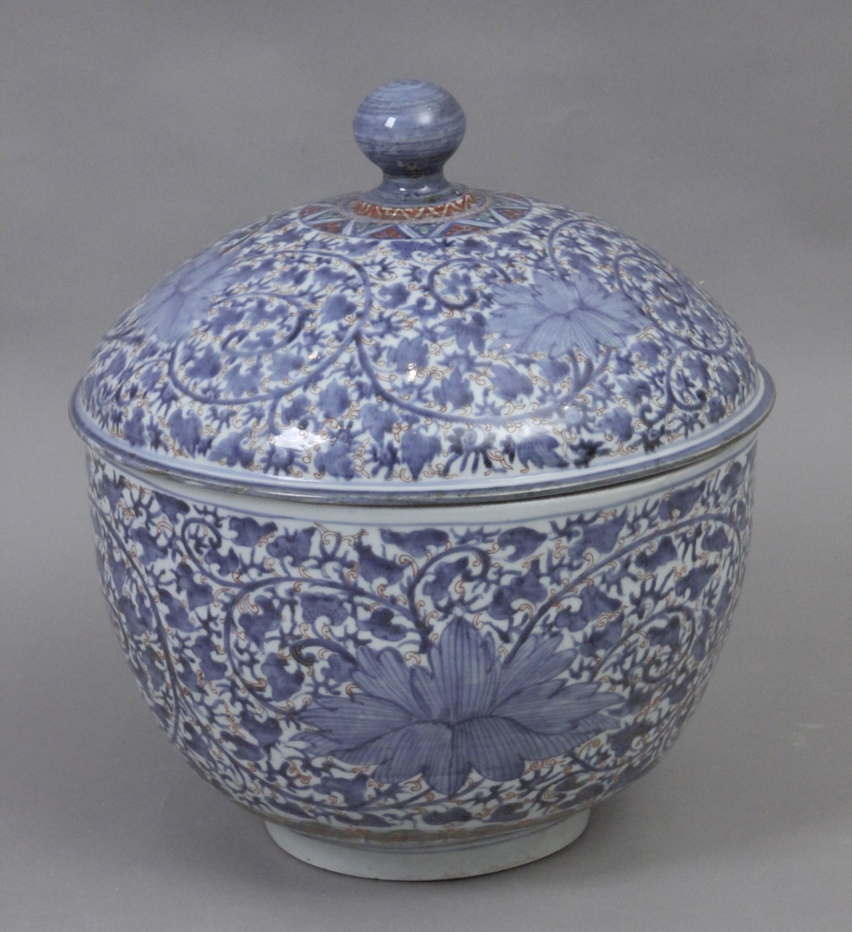 An 18th century Chinese big bowl and cover from Qing dynasty