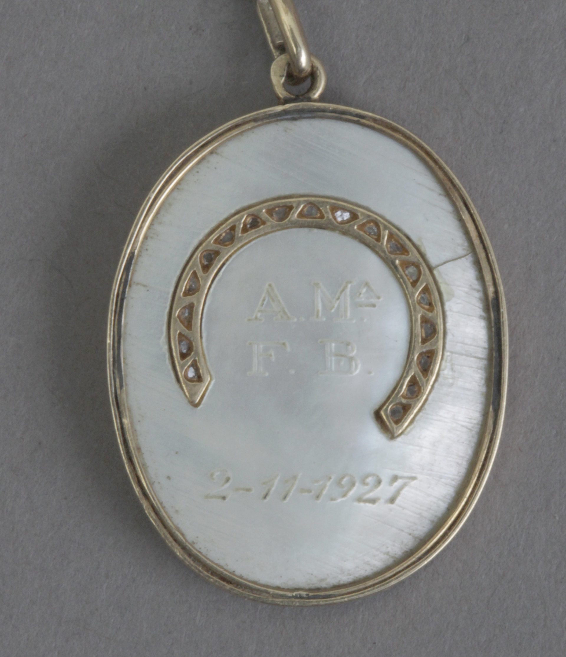 An Art-Déco devotional medal circa 1927 - Image 3 of 3