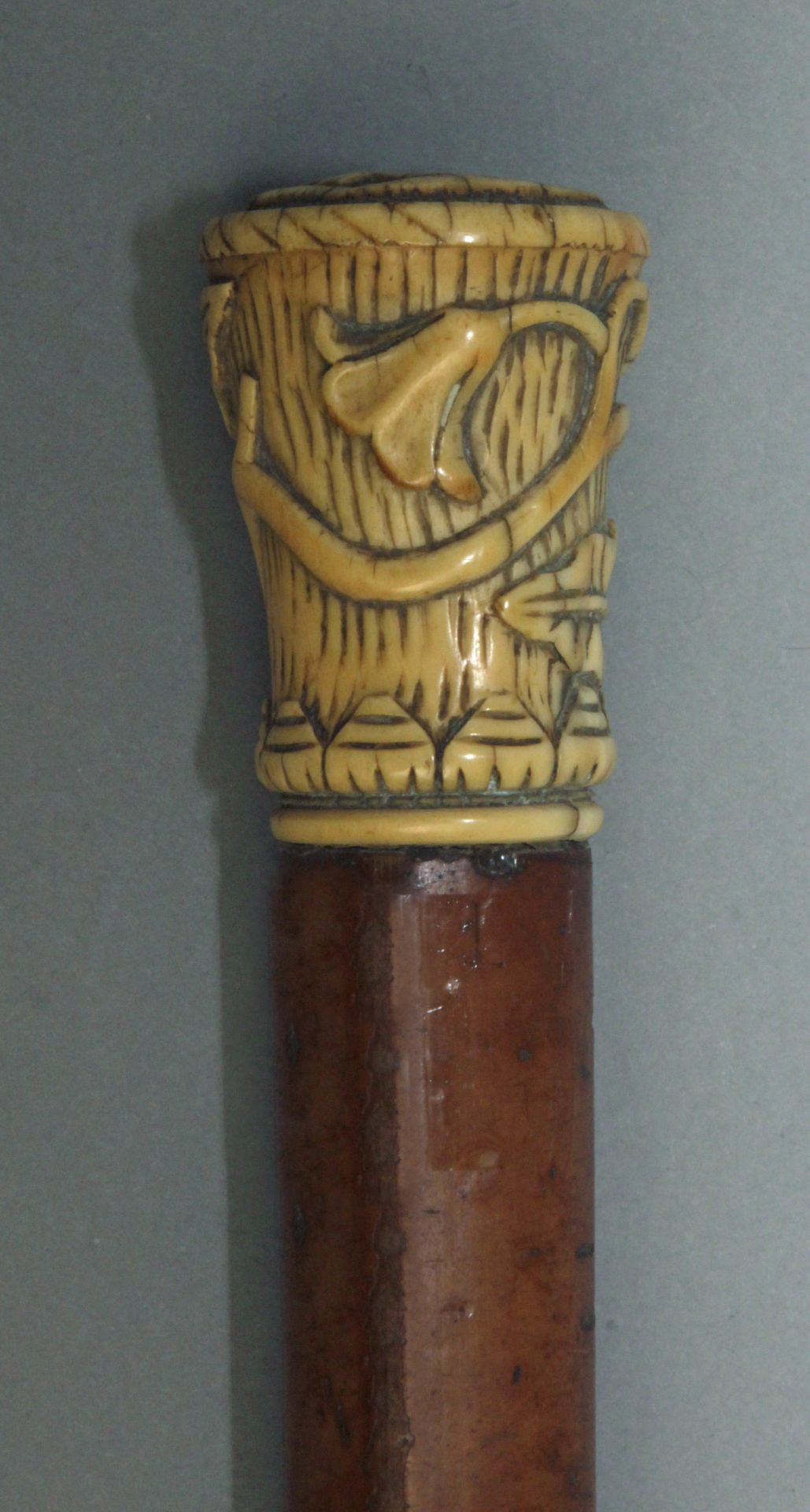 A 19th century walking stick. - Bild 4 aus 6
