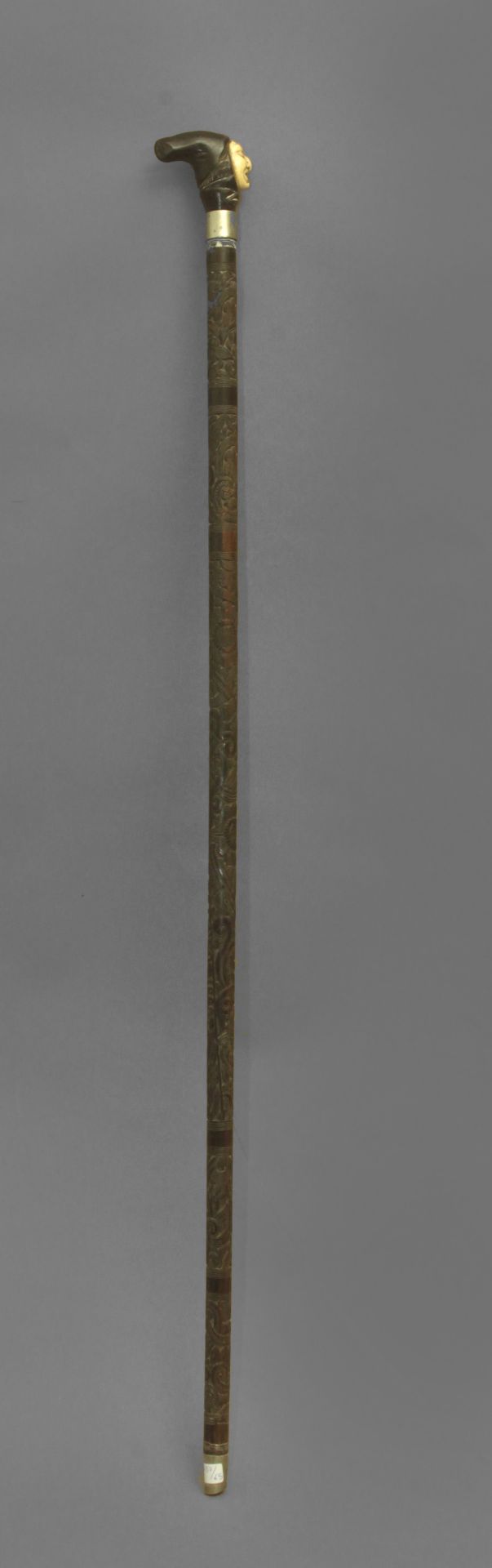 A late 19th century walking stick from the Philippines. - Bild 2 aus 5