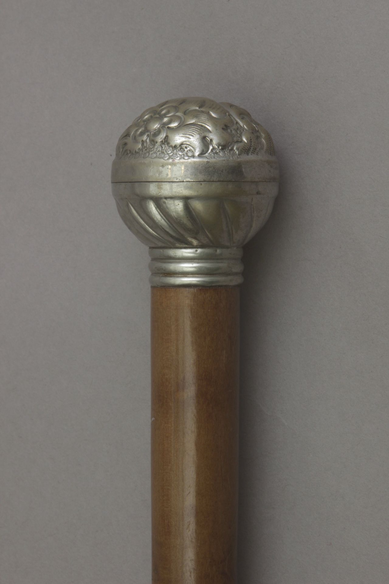 A 20th century walking stick. - Image 2 of 4