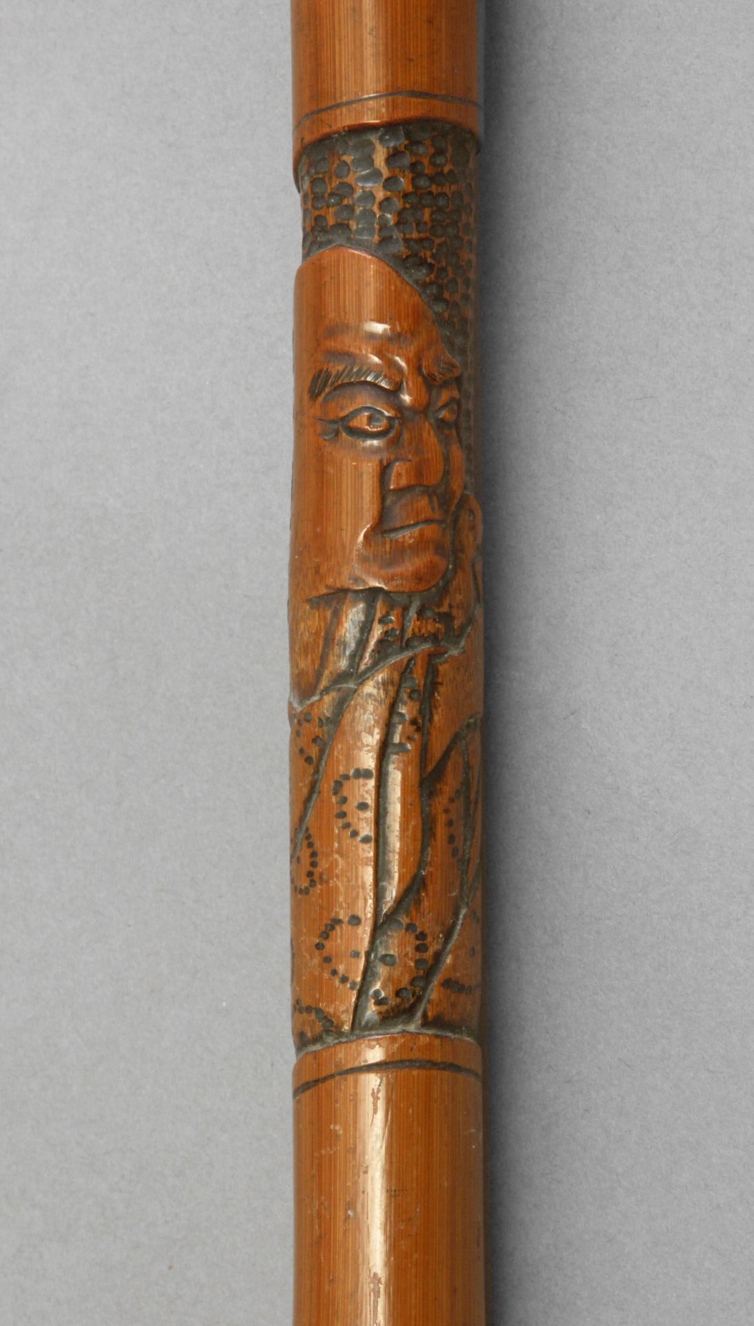 A 20th century Chinese walking stick. - Image 4 of 6