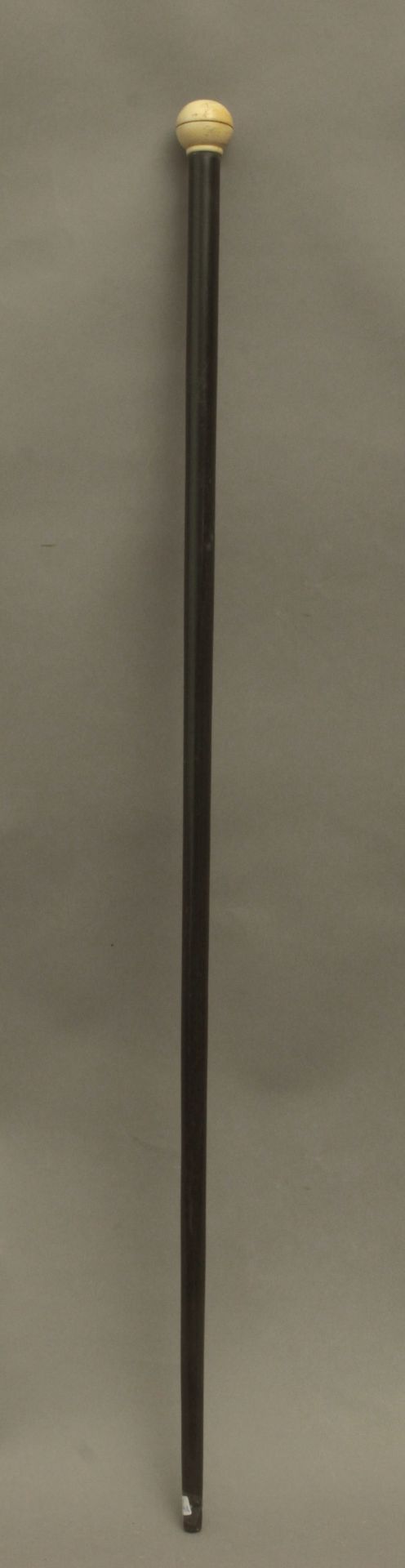A 19th century possibly Enlglish walking stick. - Bild 2 aus 4
