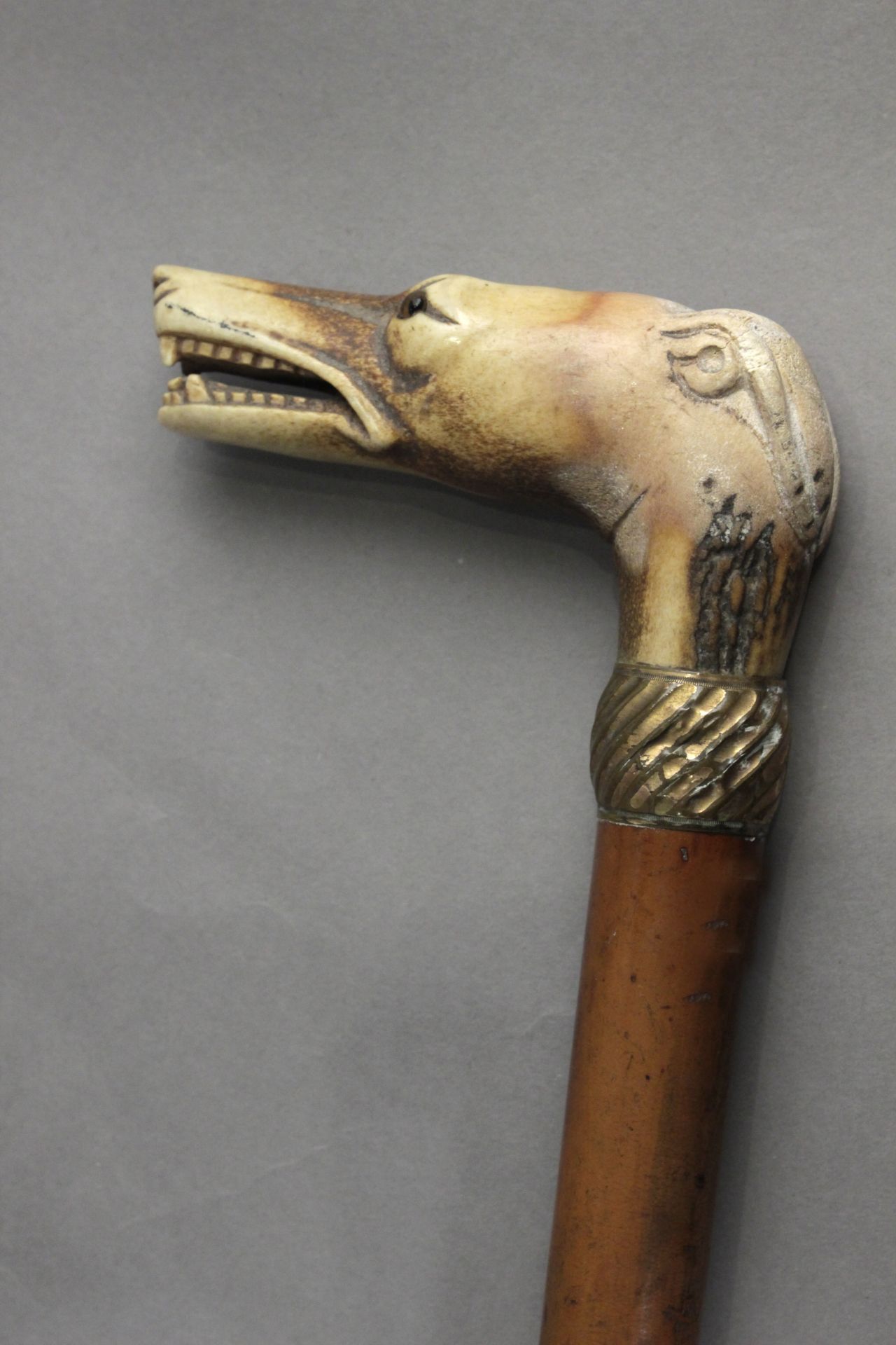 A 19th century English walking stick. - Bild 2 aus 3