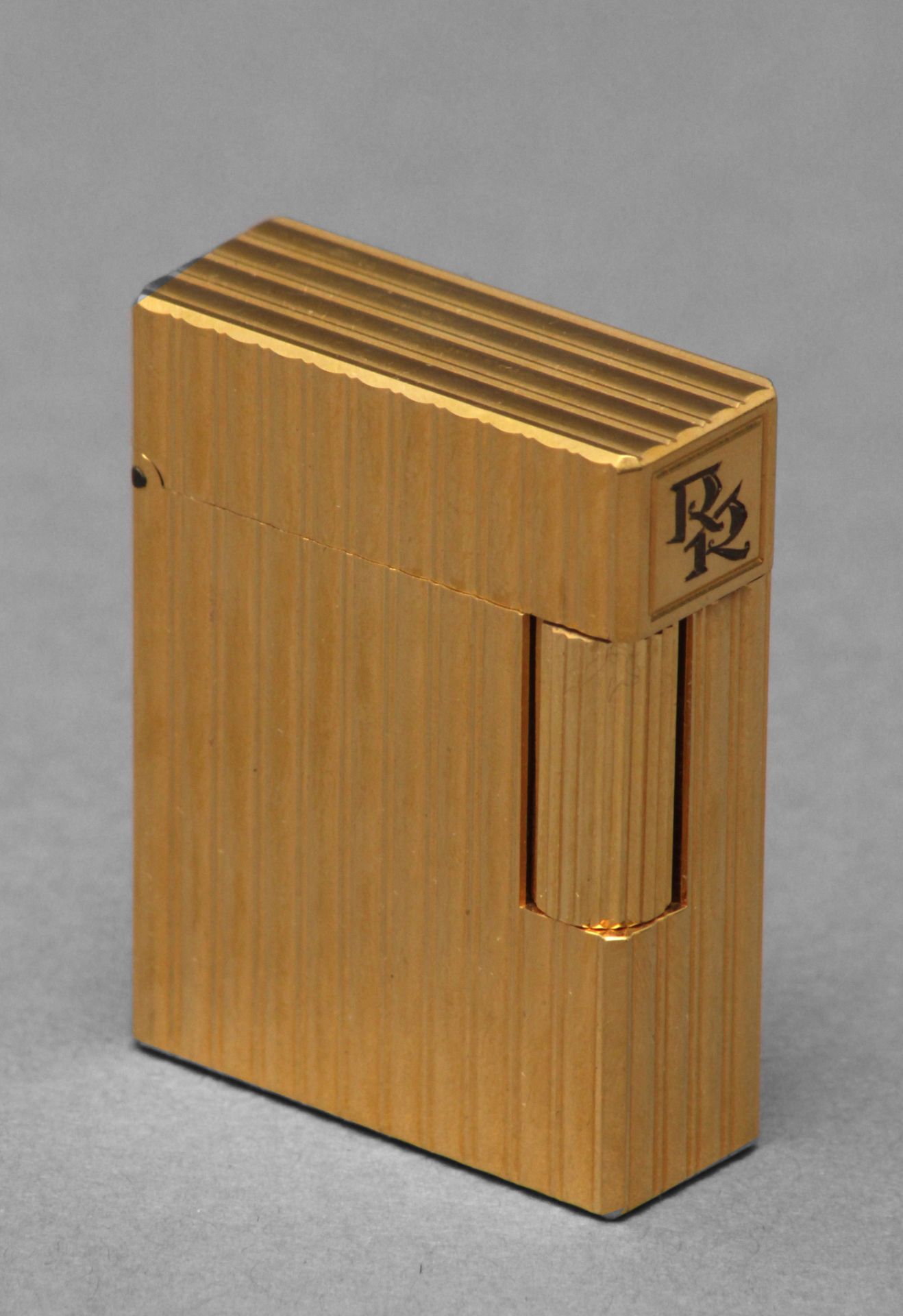 Dupont. A gold plated lighter