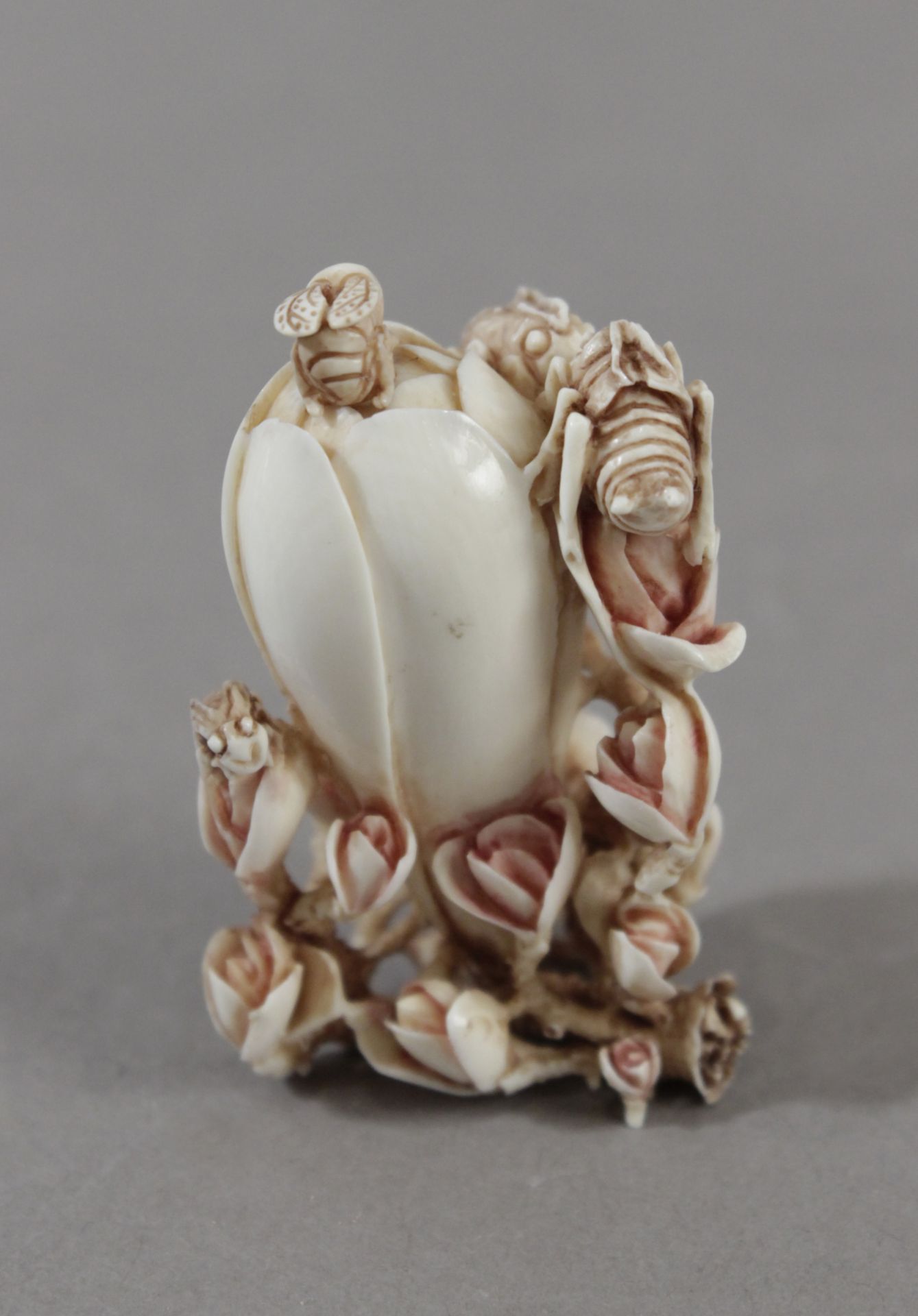 A19th century Japaneseivory snuff bottle from Meiji period