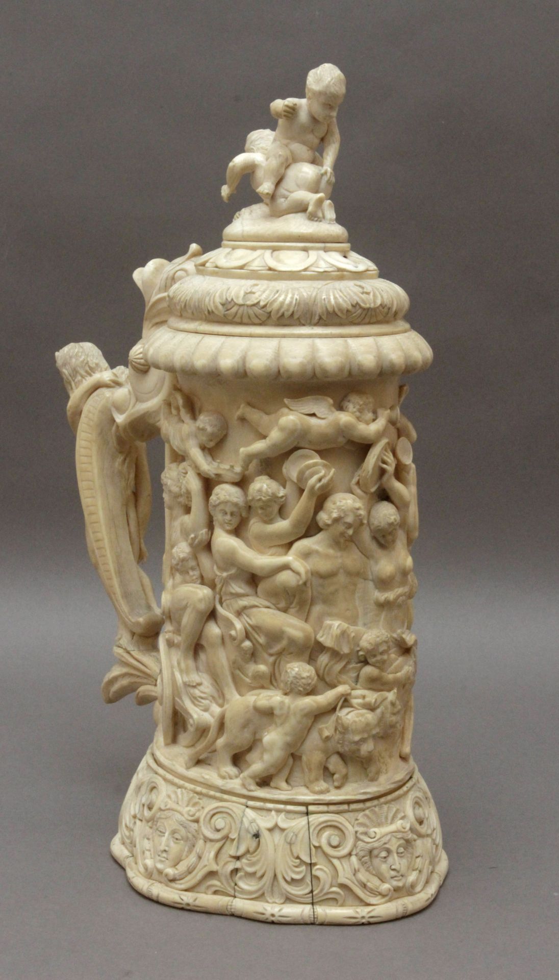 A 19th century German ivory tankard - Image 4 of 12