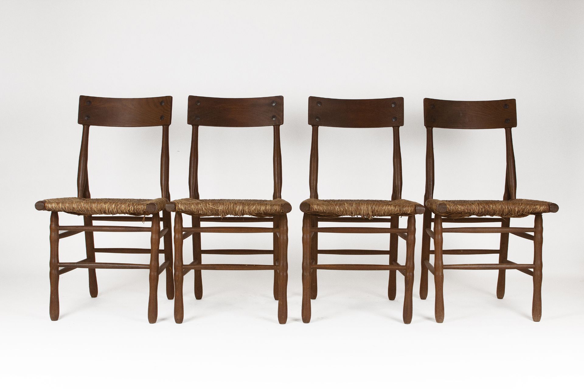 A set of fours Spanish walnut chairs, second third of 20th century
