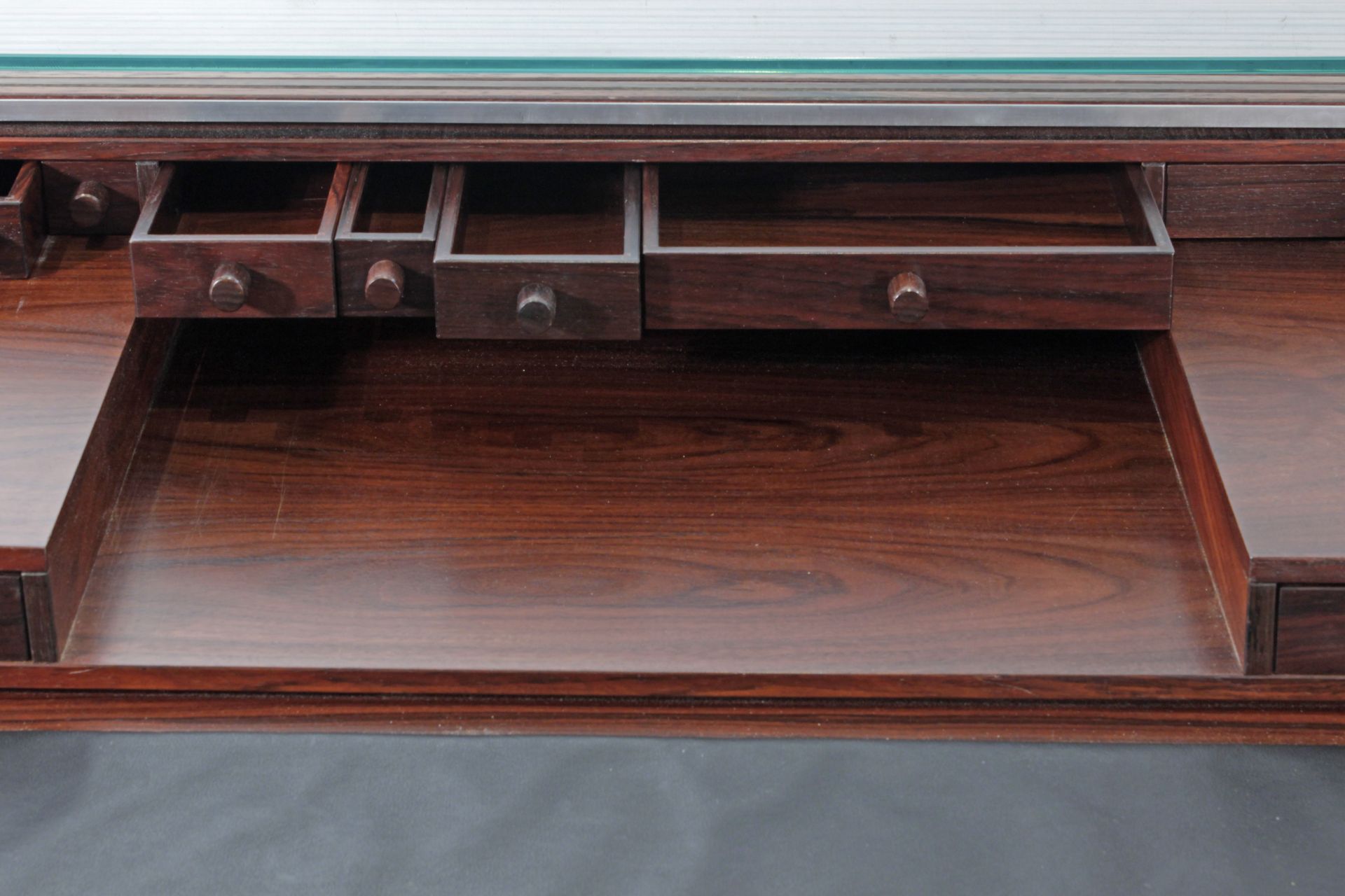 Gianfranco Frattini for Bernini circa 1960-1969. Cabinet with desk model 804 - Image 5 of 9