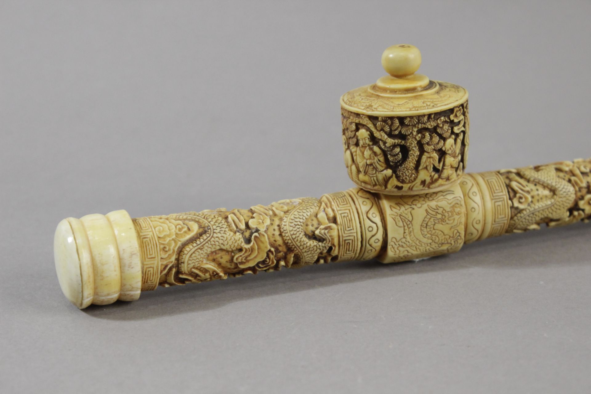 A first third of 20th century carved ivory and bone Canton style opium pipe - Image 4 of 5