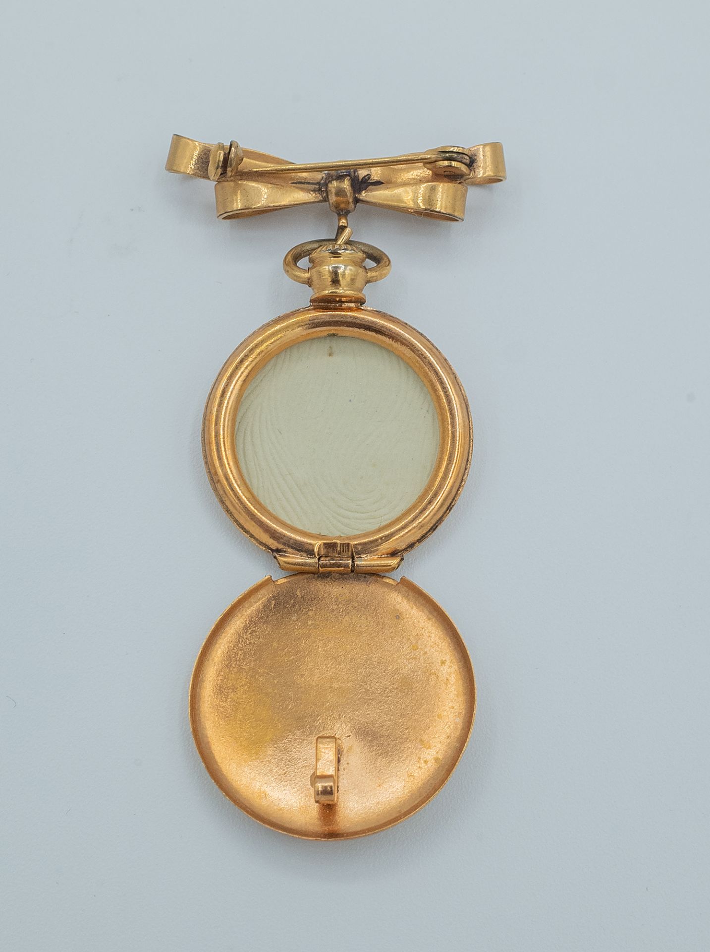 A first half of 20th century 18k. yellow gold - Image 3 of 3