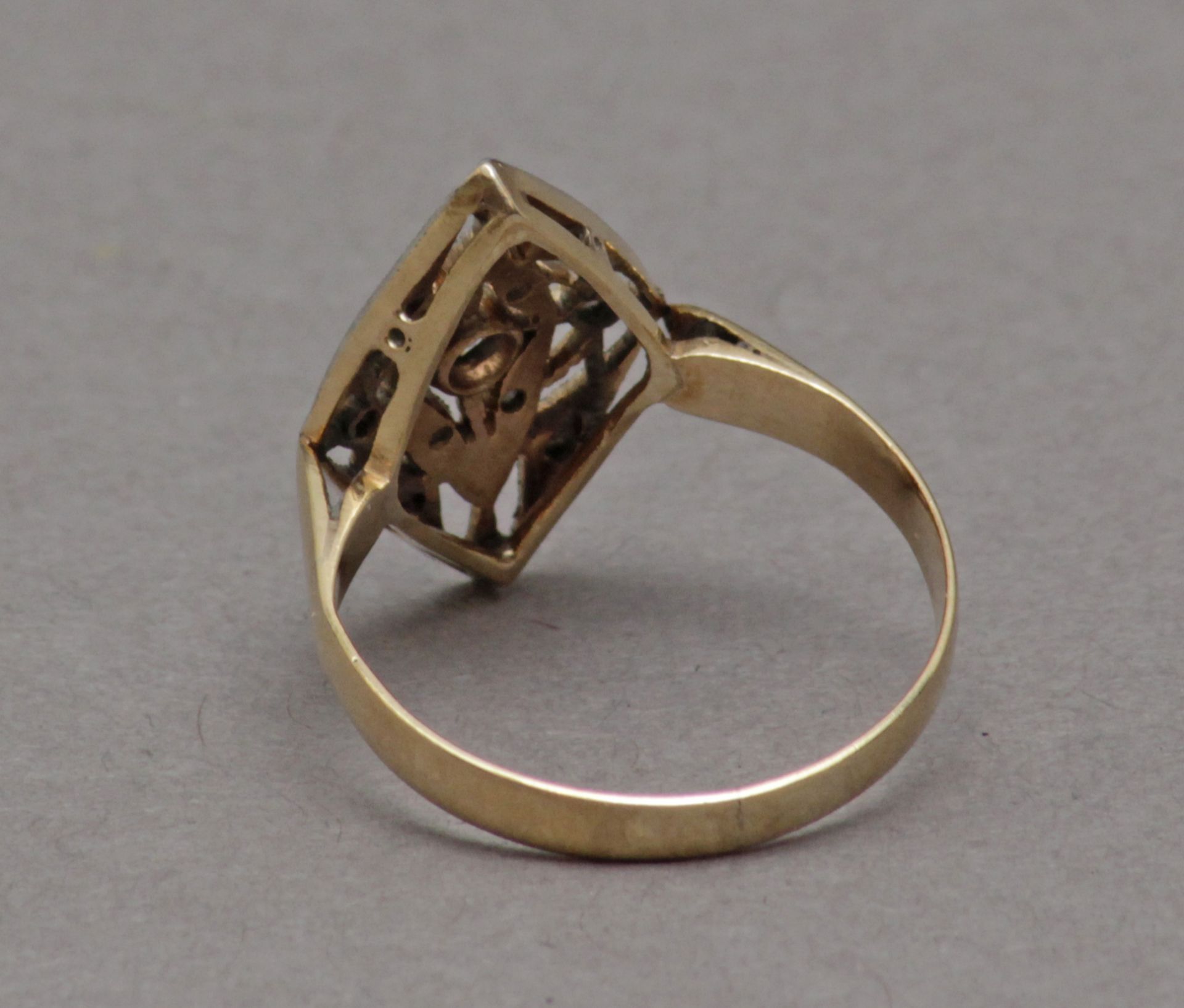 An Art-Déco navette shaped ring - Image 4 of 5