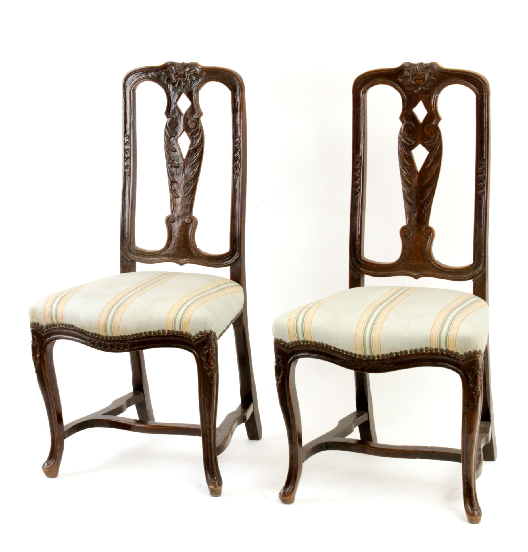 A pair of 19th century Portuguese walnut chairs - Image 2 of 3