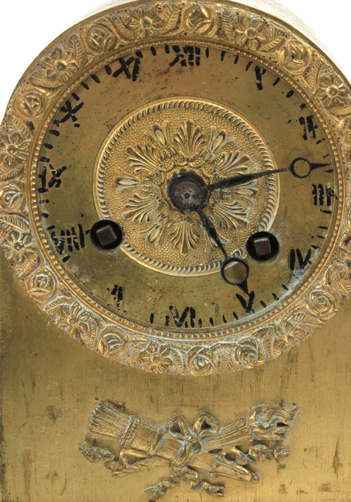 A 19th century French Empire period gilt bronze mantel clock - Bild 3 aus 4