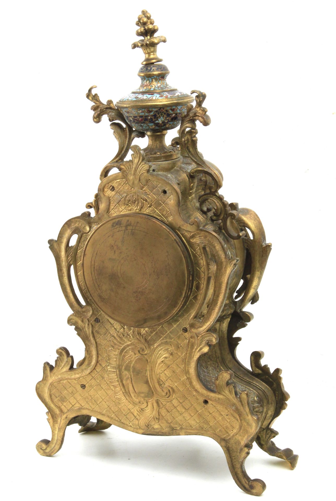 A 19th century French bronze mantel clock grnished with two candlelabras - Bild 4 aus 6