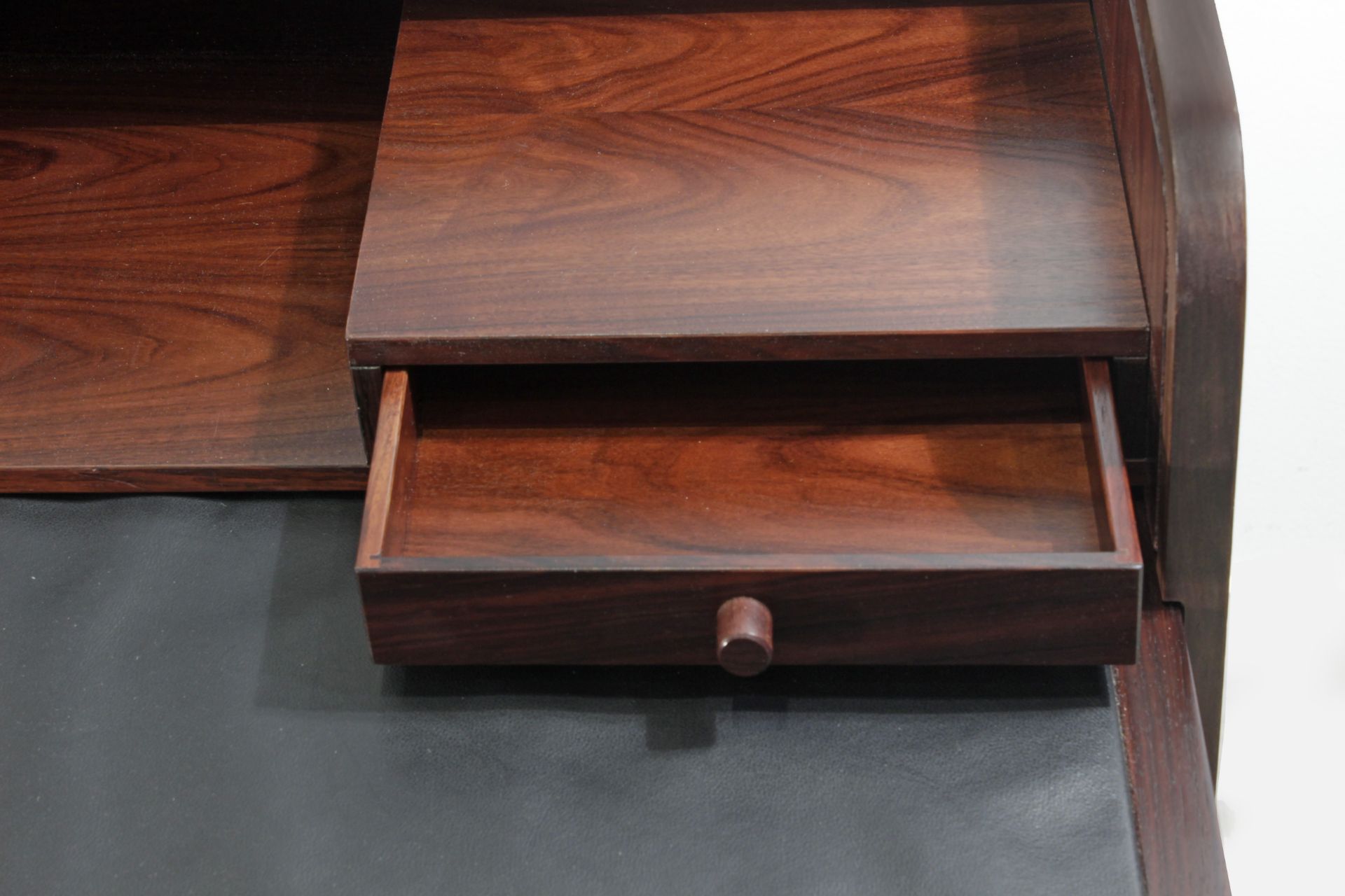 Gianfranco Frattini for Bernini circa 1960-1969. Cabinet with desk model 804 - Image 6 of 9