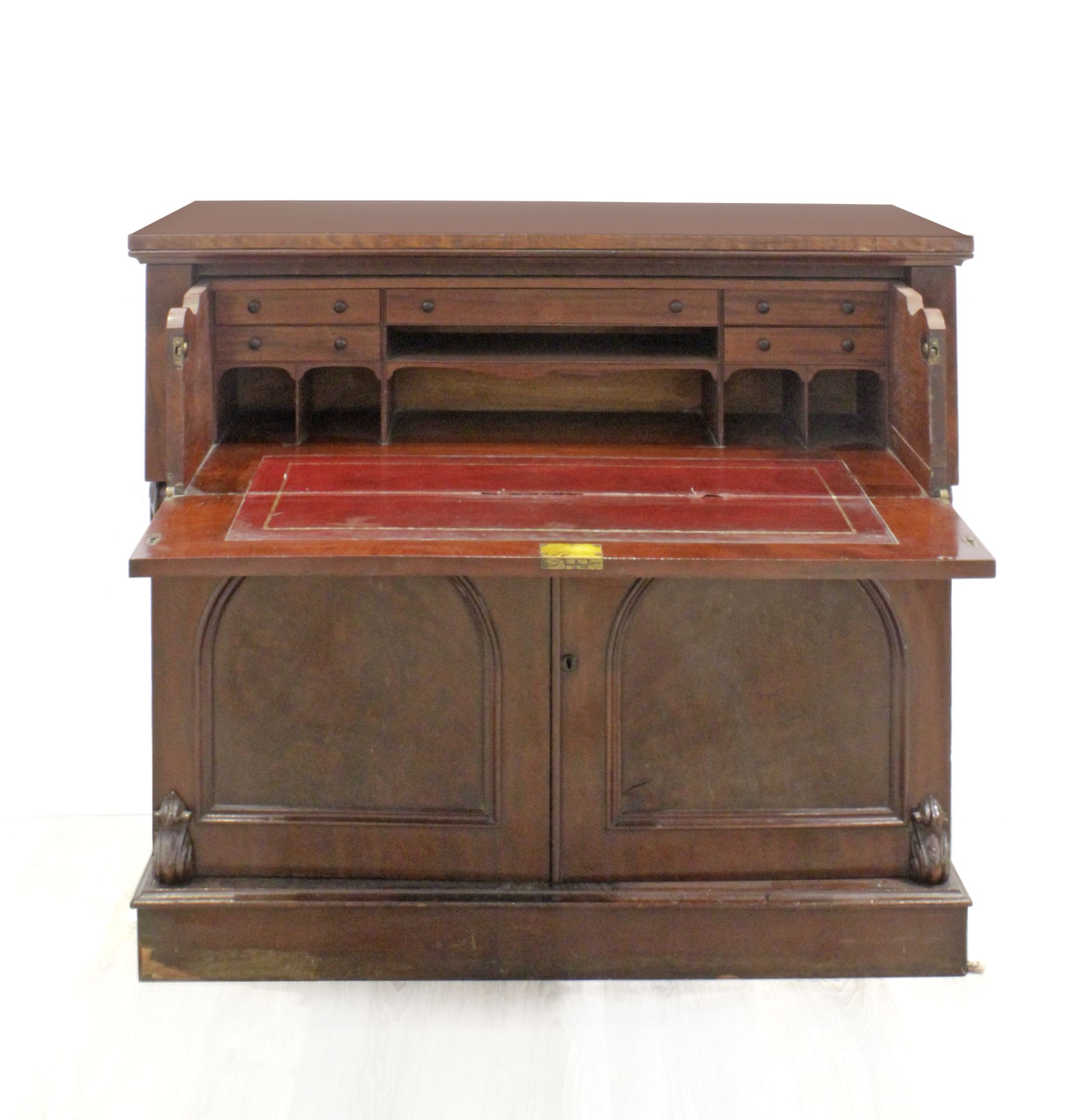 A 19th century Victorian period mahogany writing desk - Image 2 of 5