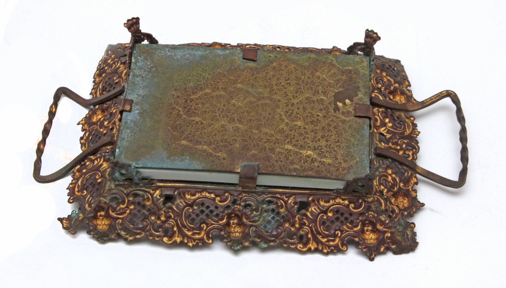 A biscuit centre piece with a gilt bronze garniture circa 1900 - Bild 3 aus 3