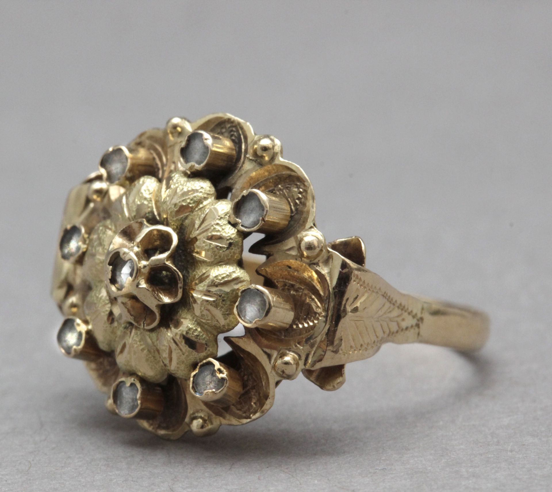 A 19th century rose cut diamonds cluster ring - Image 3 of 4