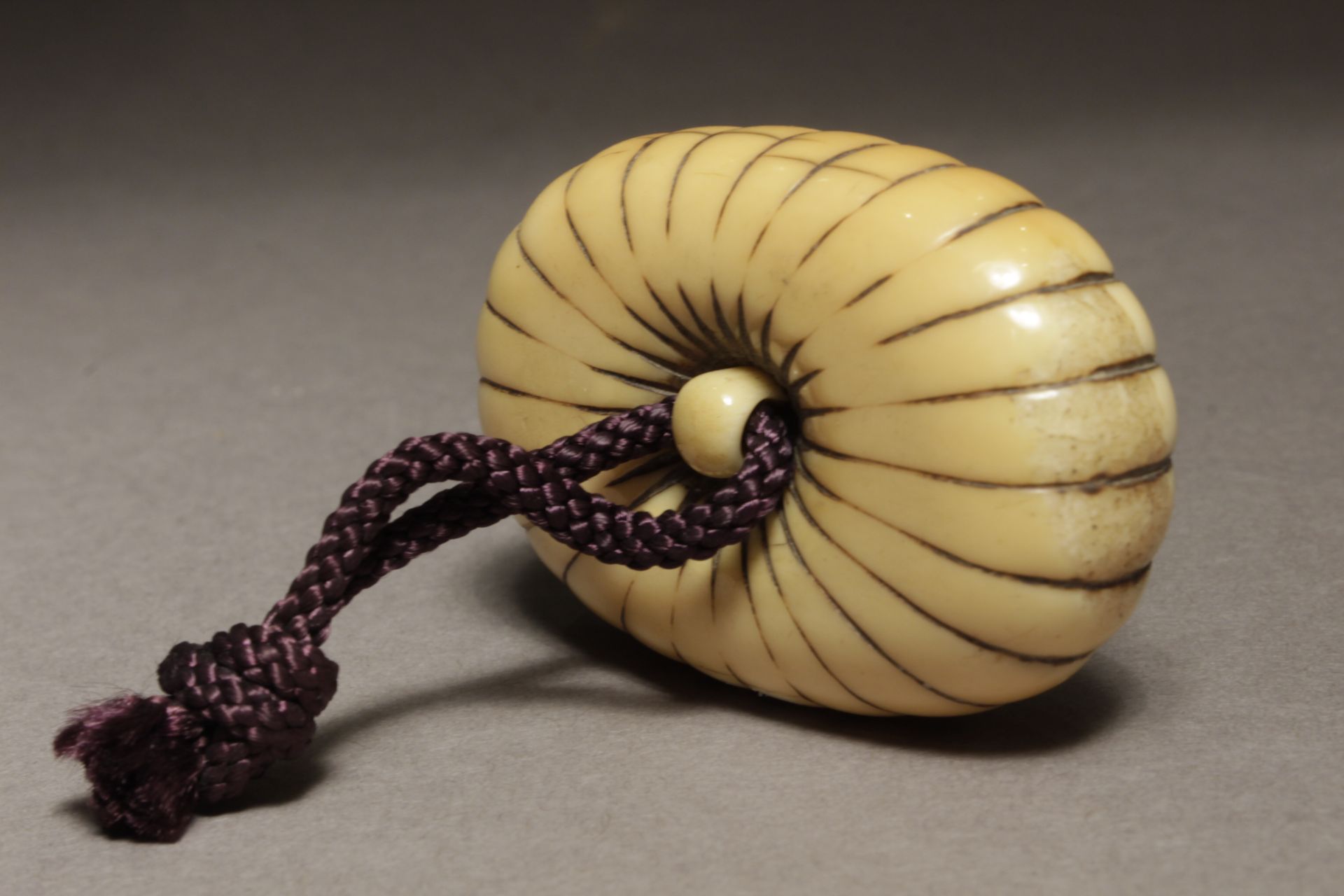 A 19th century Japanese manju - Image 4 of 4