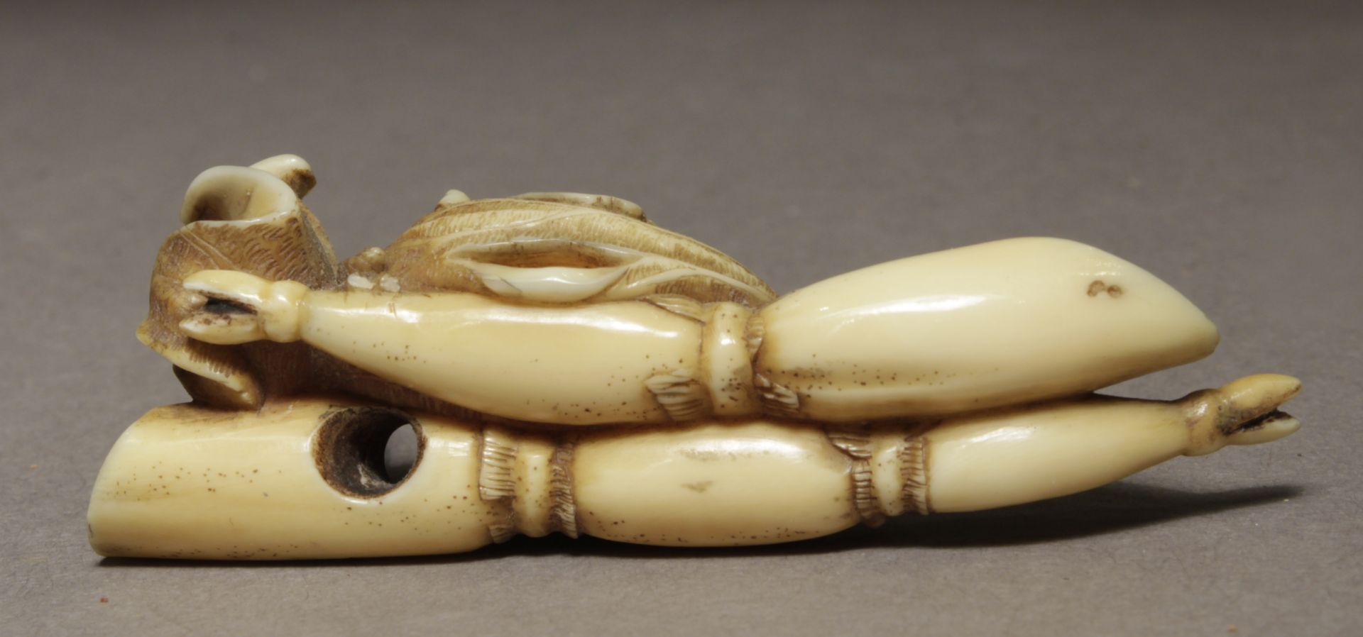 A mid 19th century Japanese netsuke from Edo period. Signed Masakazu - Image 3 of 7