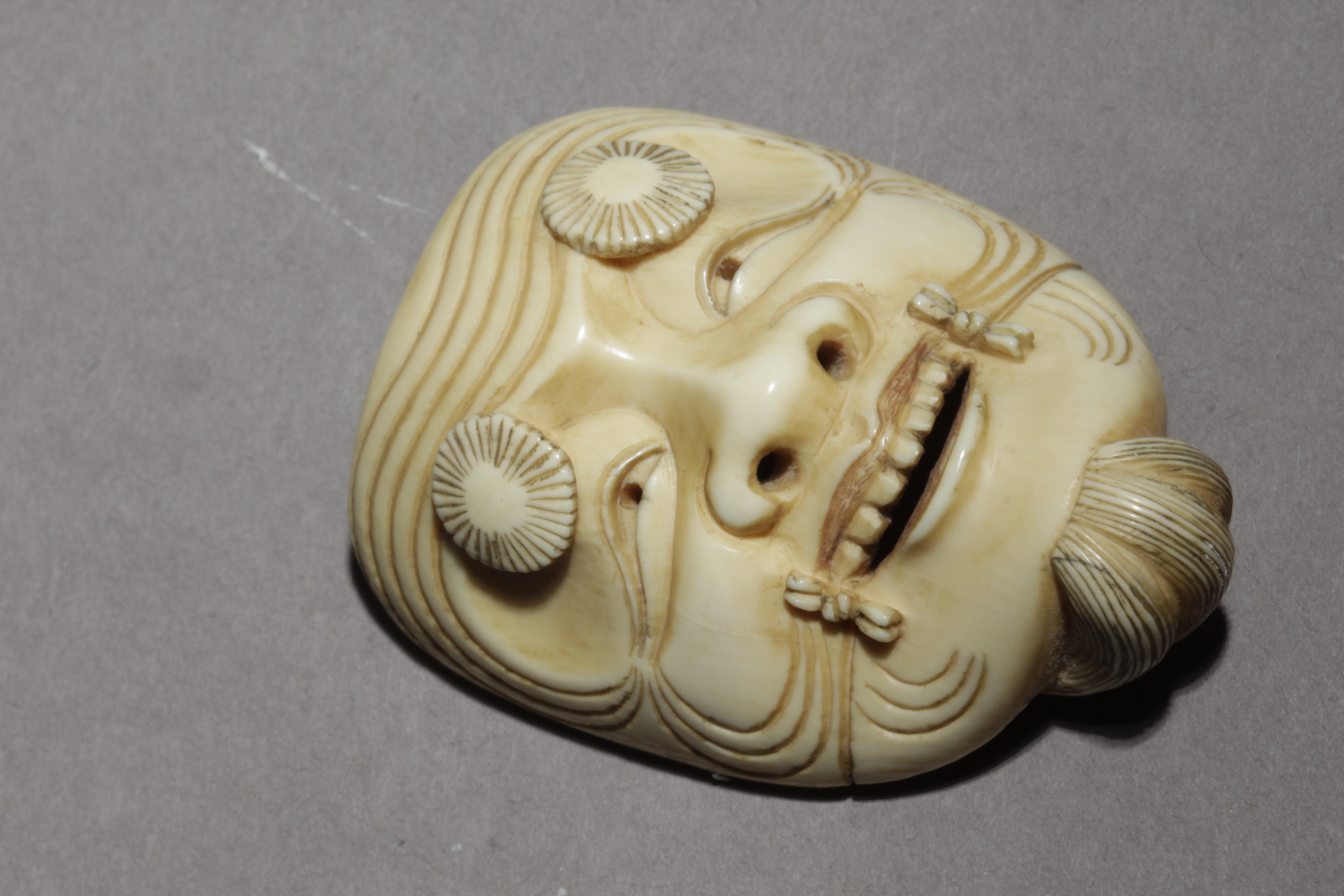 A late 19th century Japanese netsuke from Meiji period, Signed - Image 11 of 12