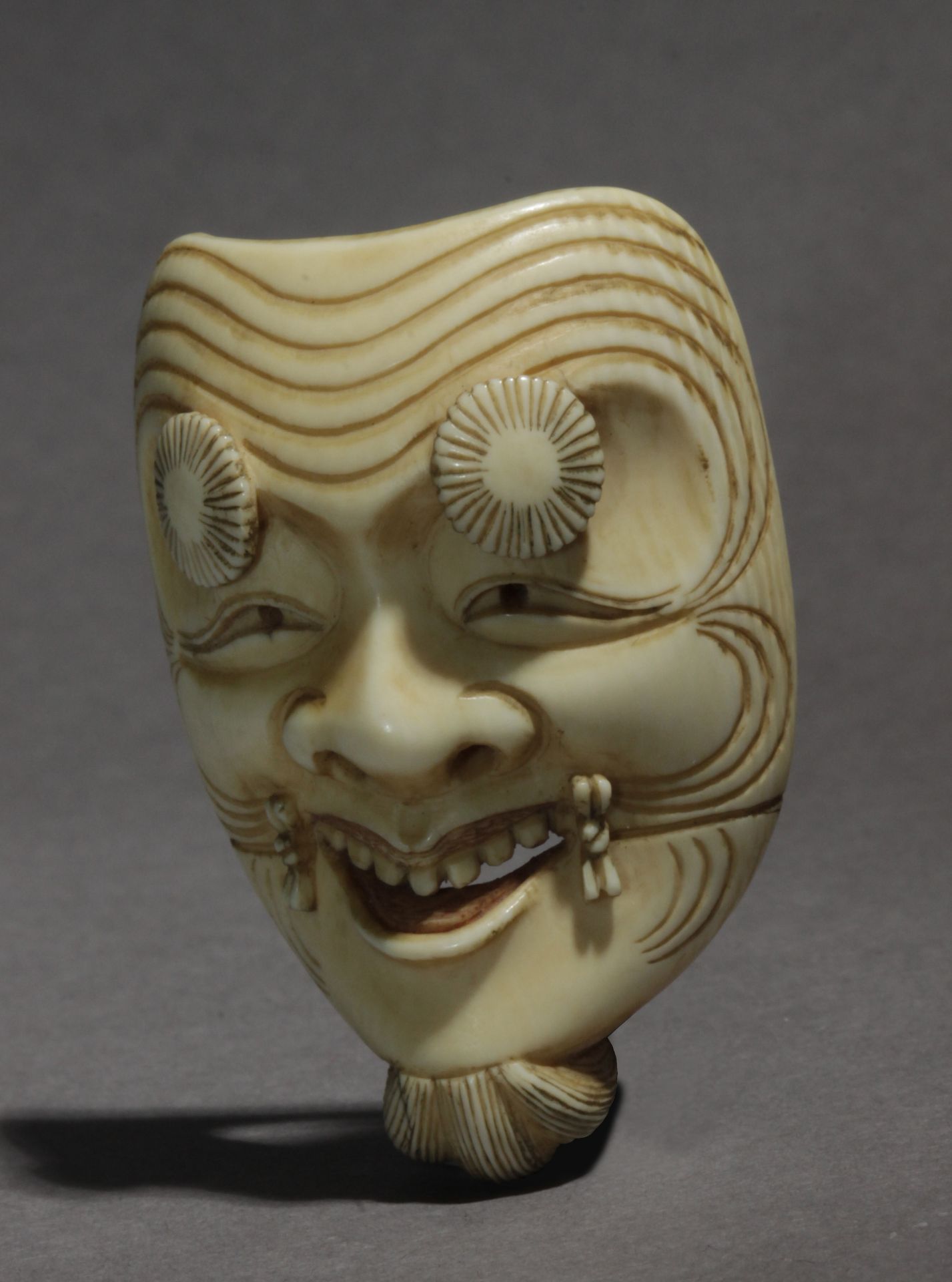 A late 19th century Japanese netsuke from Meiji period, Signed - Image 4 of 12