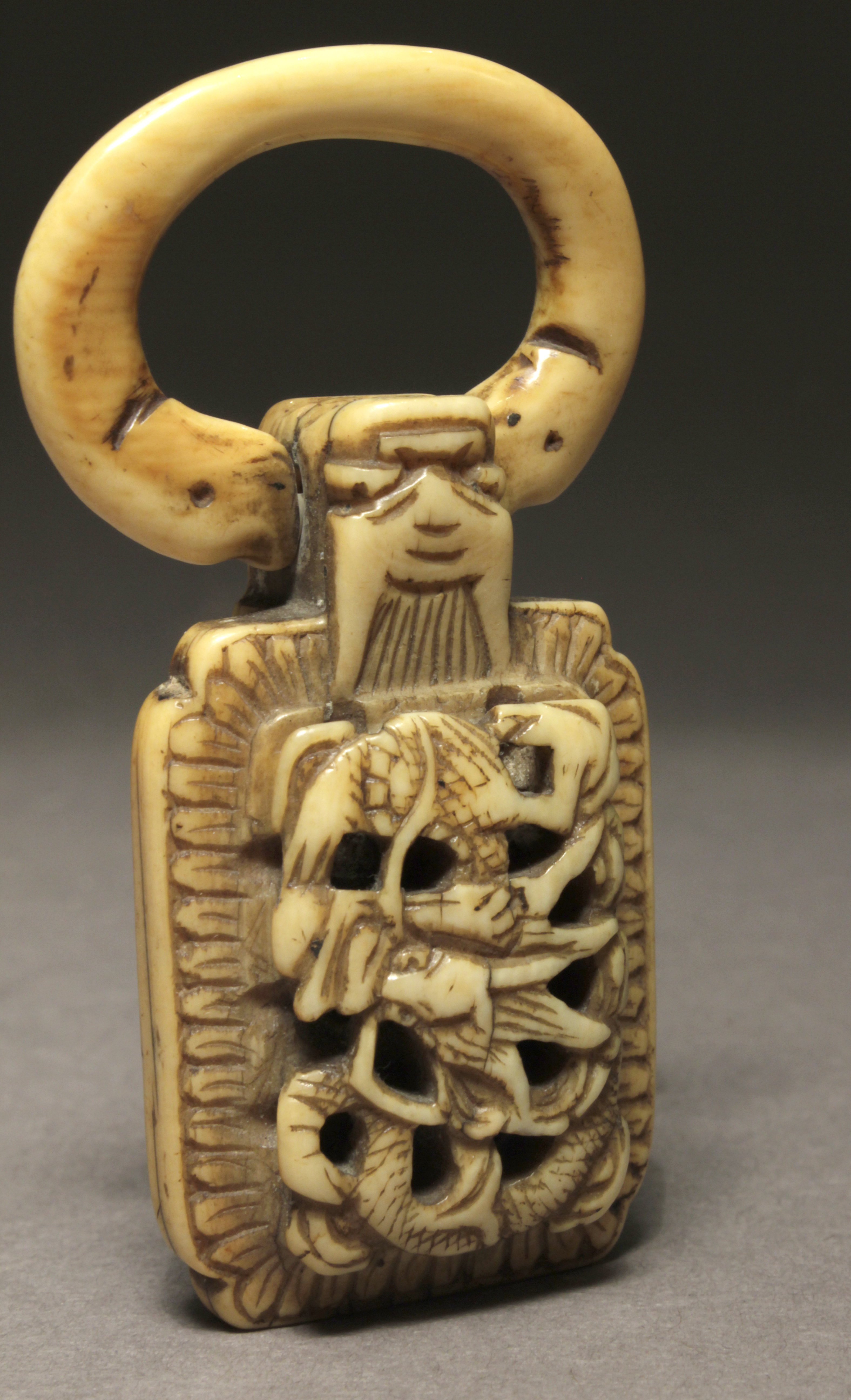 A Japanese netsuke-pendant from Edo period - Image 5 of 5