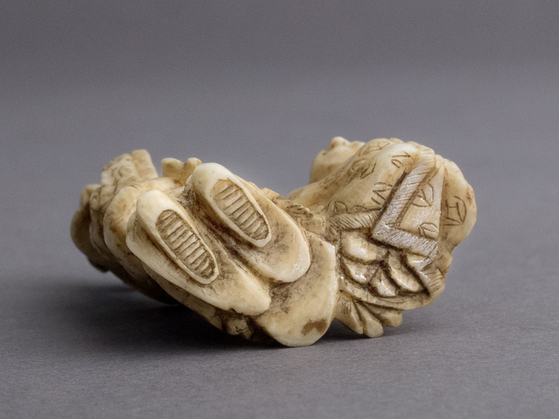 A 19th century Japanese netsuke from Meiji period - Bild 5 aus 5