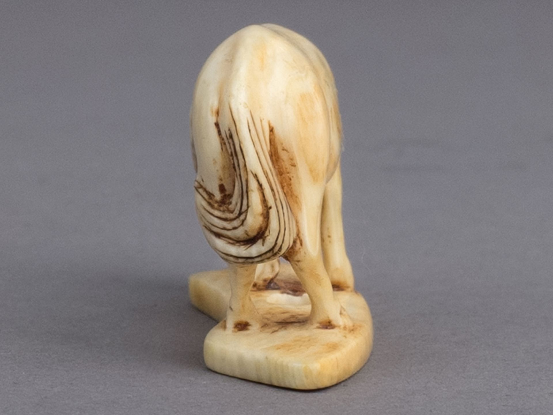 A 19th century Japanese netsuke from Meiji period - Bild 4 aus 5